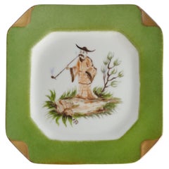 Handbemalter Aschenbecher aus grünem und goldenem Porzellan mit Chinoiserie-Rauchmotiv