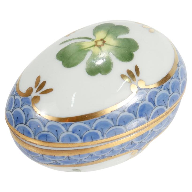 Boîte à œufs en porcelaine de Limoges peinte à la main pour Asprey