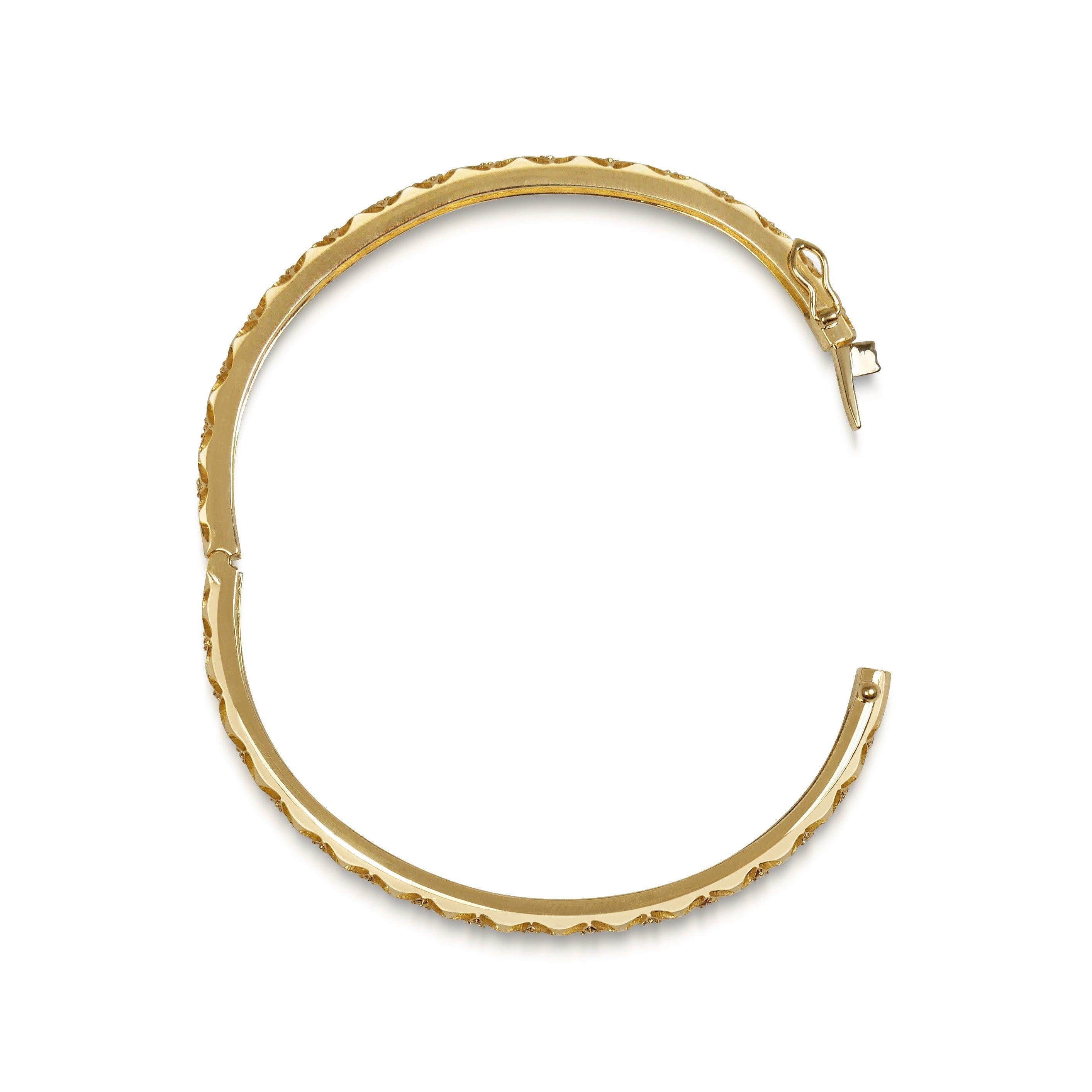 Contemporary Handpierced 18 Karat Yellow Gold and 0.19 Carat Diamonds Lace Bangle Bracelet For Sale