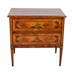 Handpolished 1780s Louis Seize XVI Chest Of Drawers In Nutwood