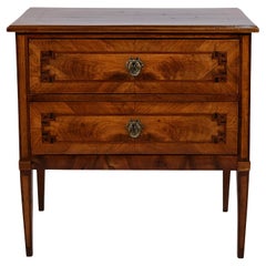 Antique Handpolished 1780s Louis Seize XVI Chest Of Drawers In Nutwood