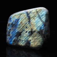 Labradorita vibrante de forma libre pulida a mano - Piedra natural