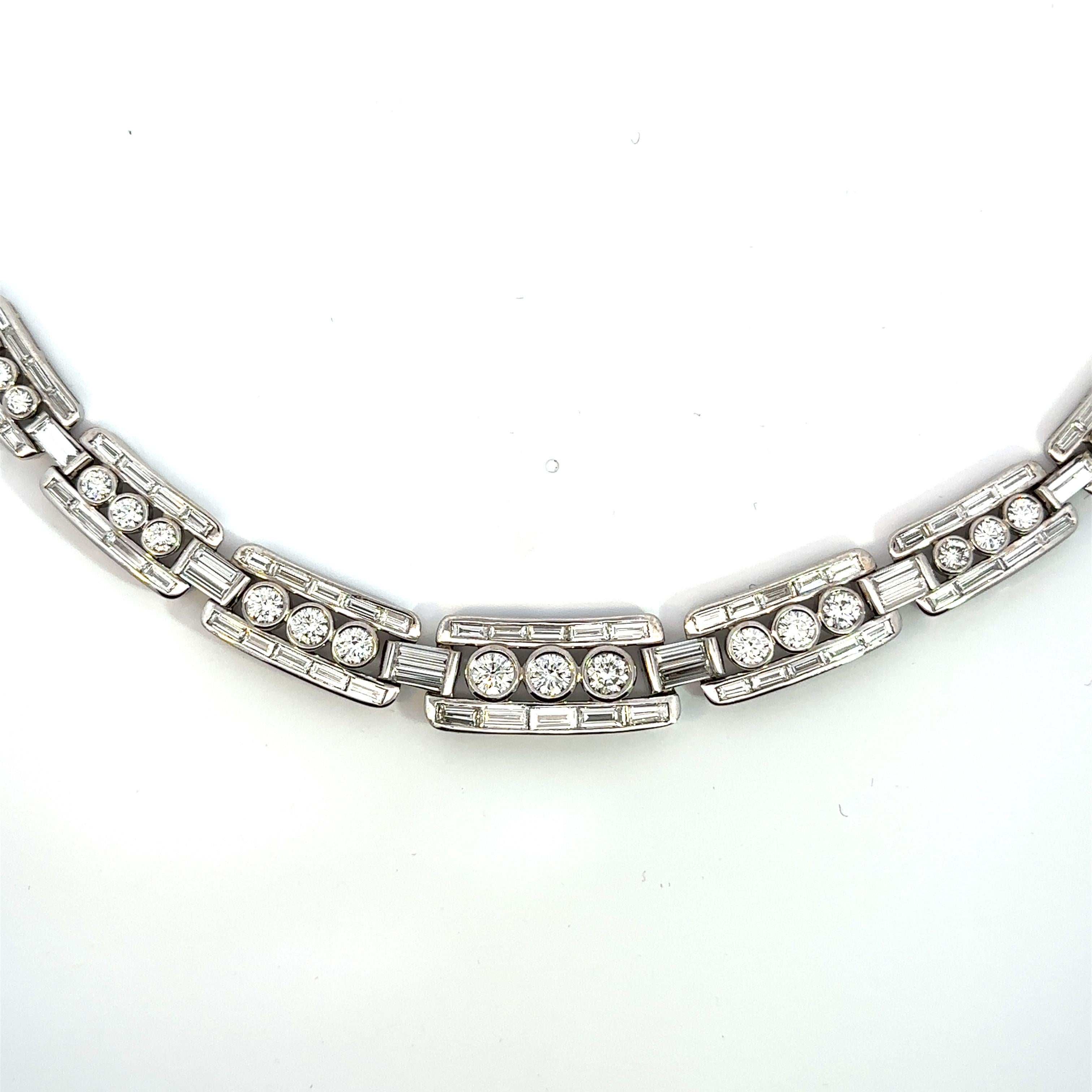Contemporary Handrafted 24.13Ct Diamond Baguette and Brilliant Cut Diamond Necklace in 18 Kt  For Sale