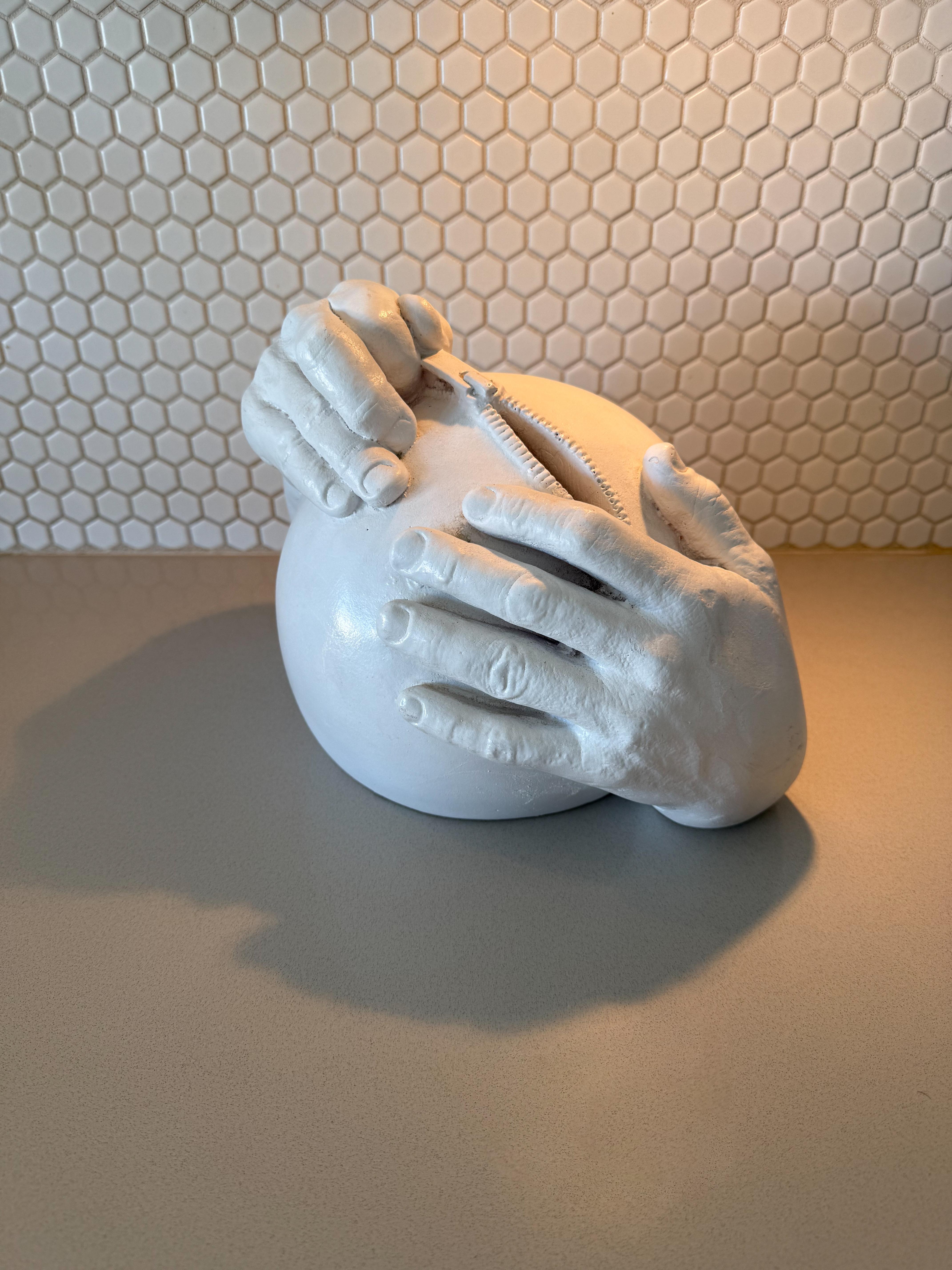 Banca scultura Hands di Richard Etts In condizioni buone in vendita a Palm Springs, CA