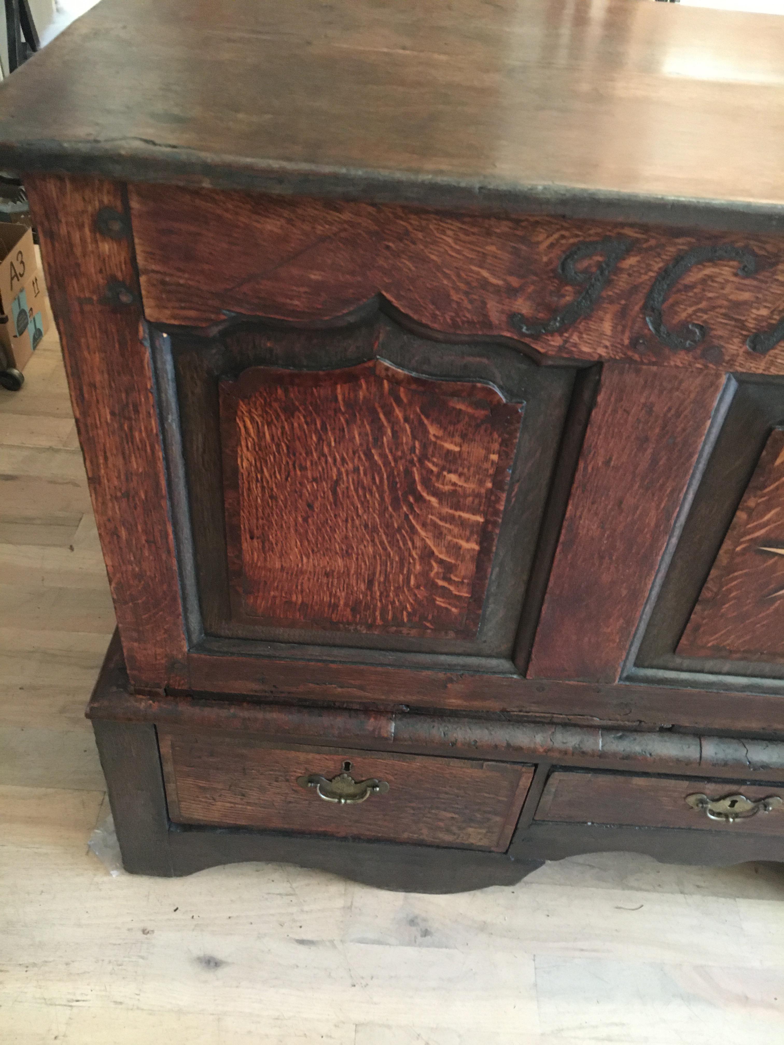 Handsome 18th Century English Oak Chest with Star Inlay, Dated 1730 Great Patina For Sale 2