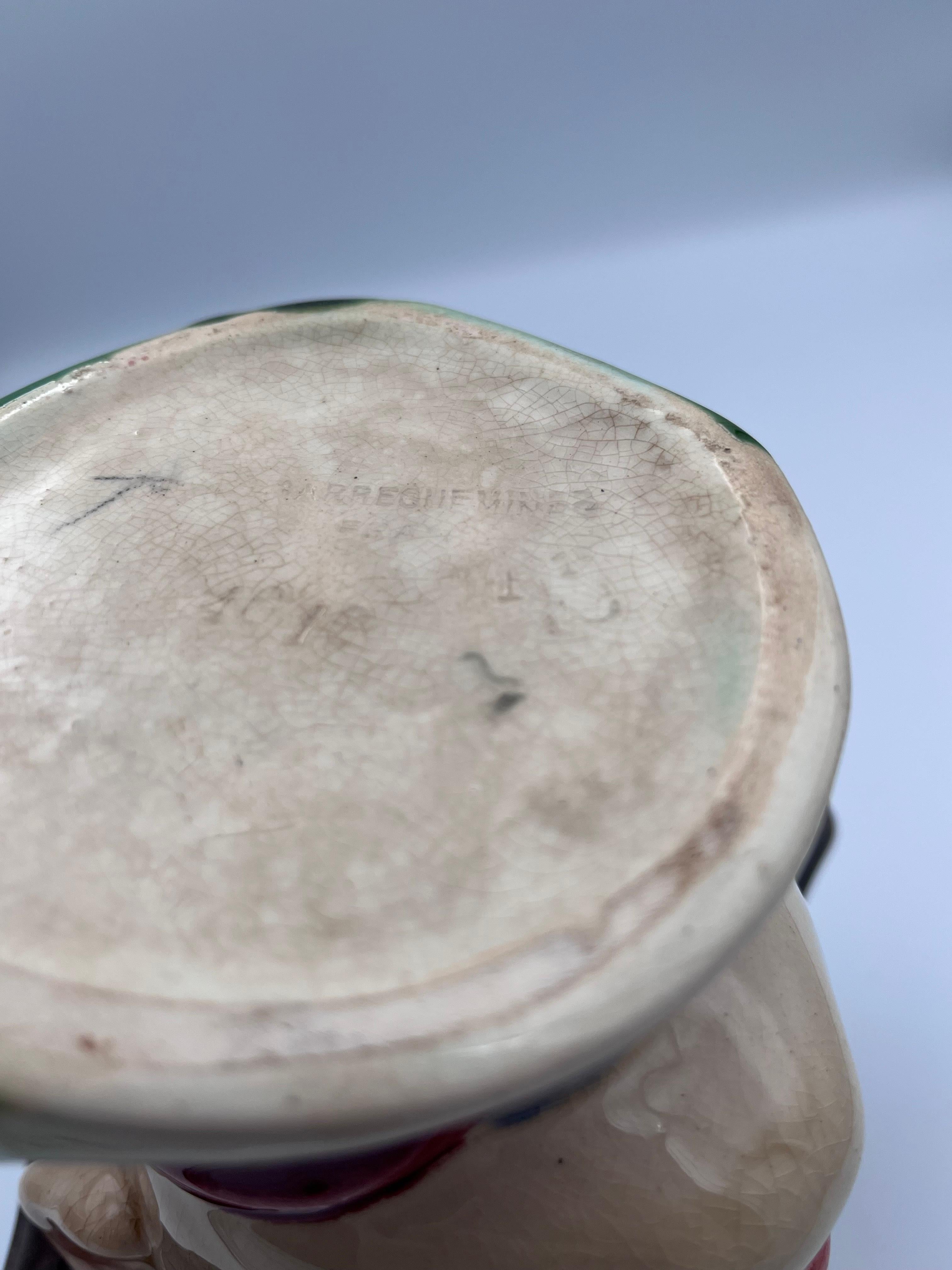 Handsome 1920er Napoleon Boneparte Sarreguemines Frankreich Majolika Charakter Becher im Angebot 6