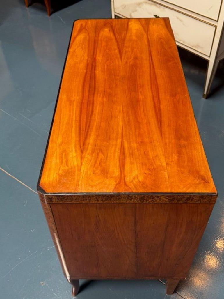 Handsome 19th Century German Walnut and Elmwood Biedermeier Commode For Sale 1