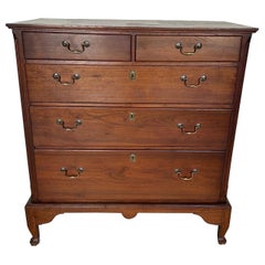 Commodes and Chests of Drawers