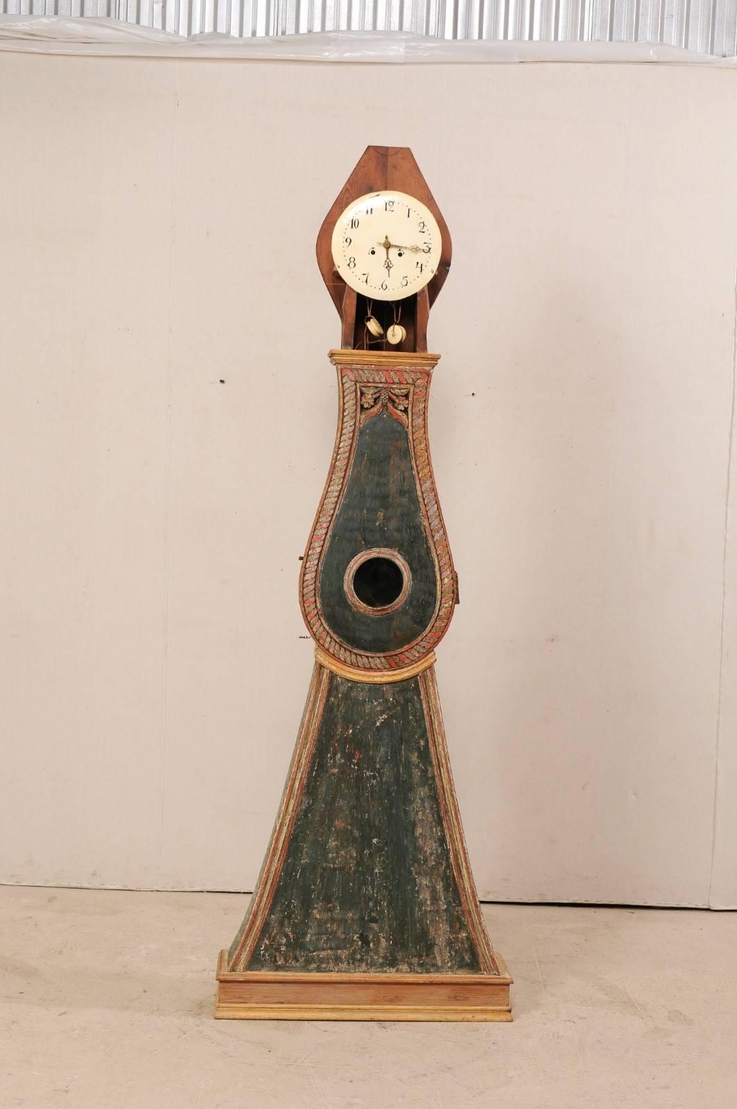 Carved Handsome 19th Century Painted Wood Northern Sweden Floor Clock, circa 1820s