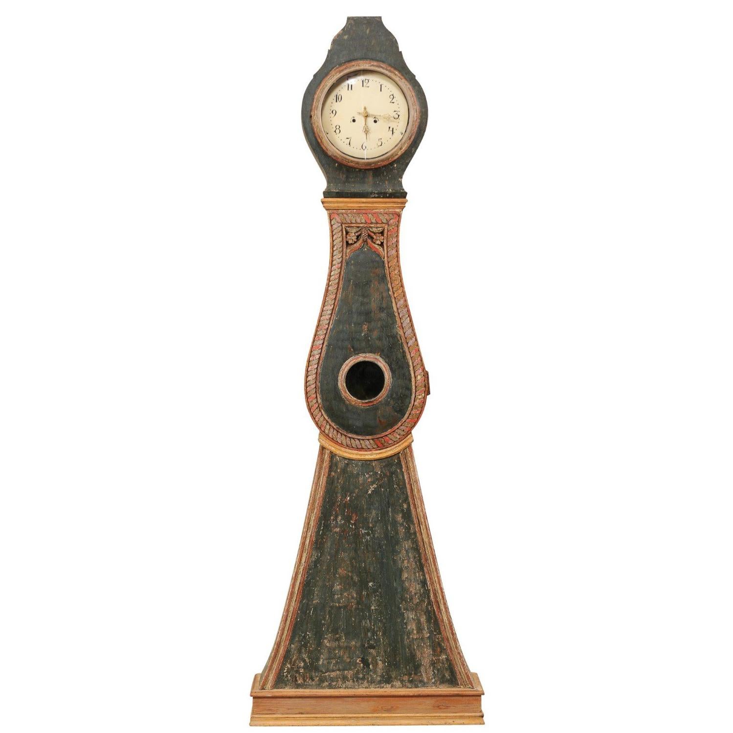 Handsome 19th Century Painted Wood Northern Sweden Floor Clock, circa 1820s