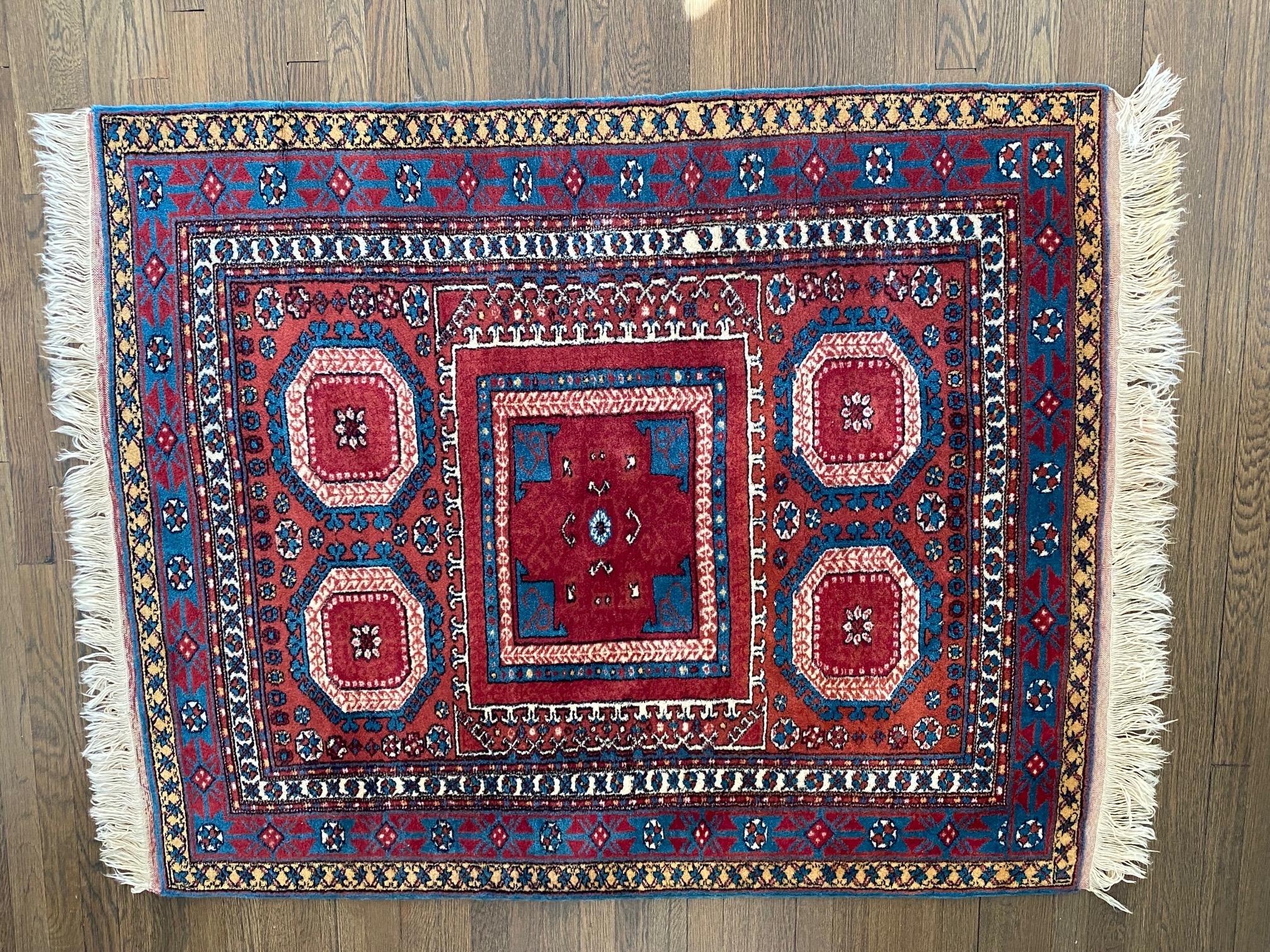 Mid-20th Century Handsome 5' x 4' Turkish Wool Area Rug For Sale