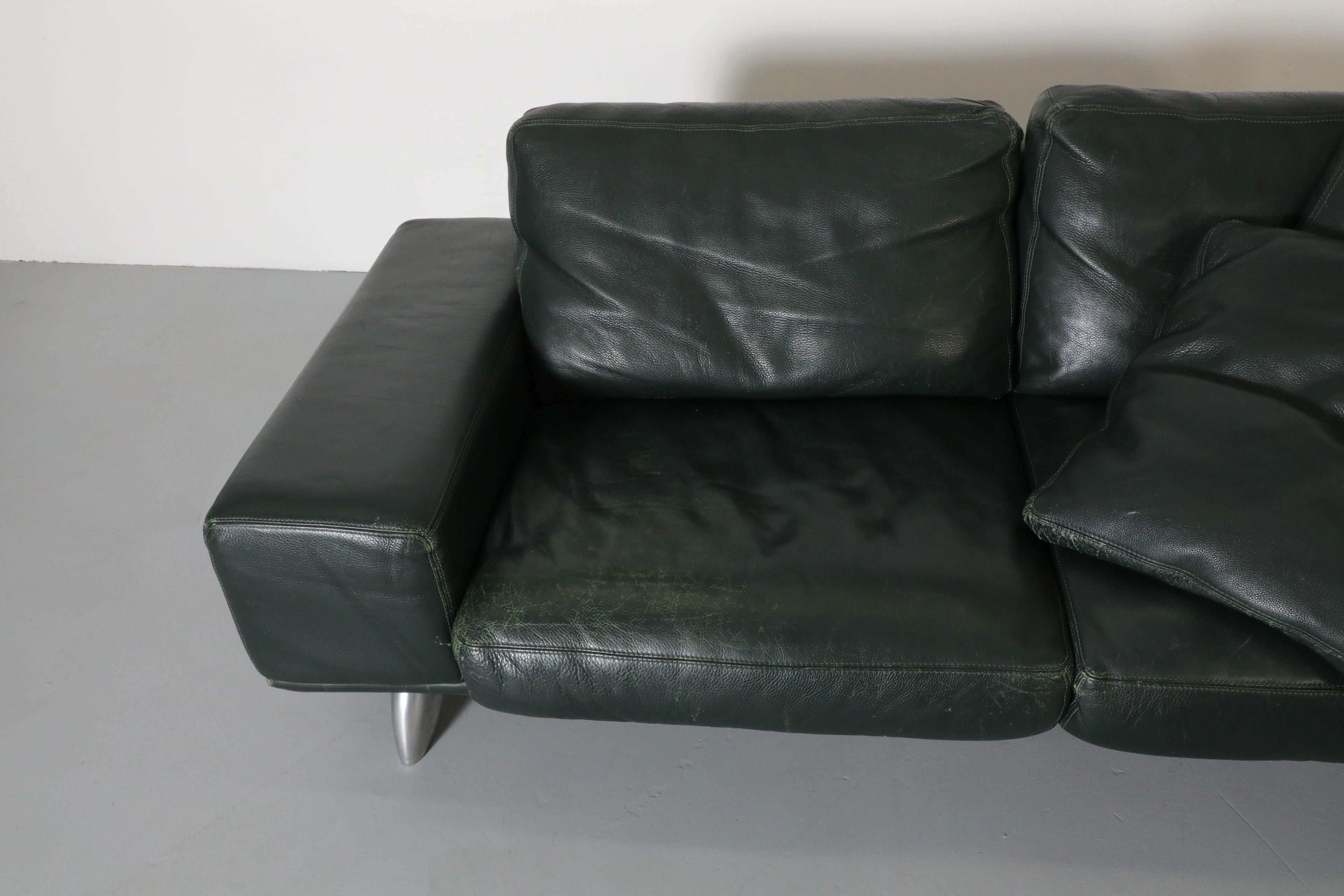Handsome 80's Dark Green Leather Sofa by Molinari w/ Wide Arms & Metal Legs For Sale 9