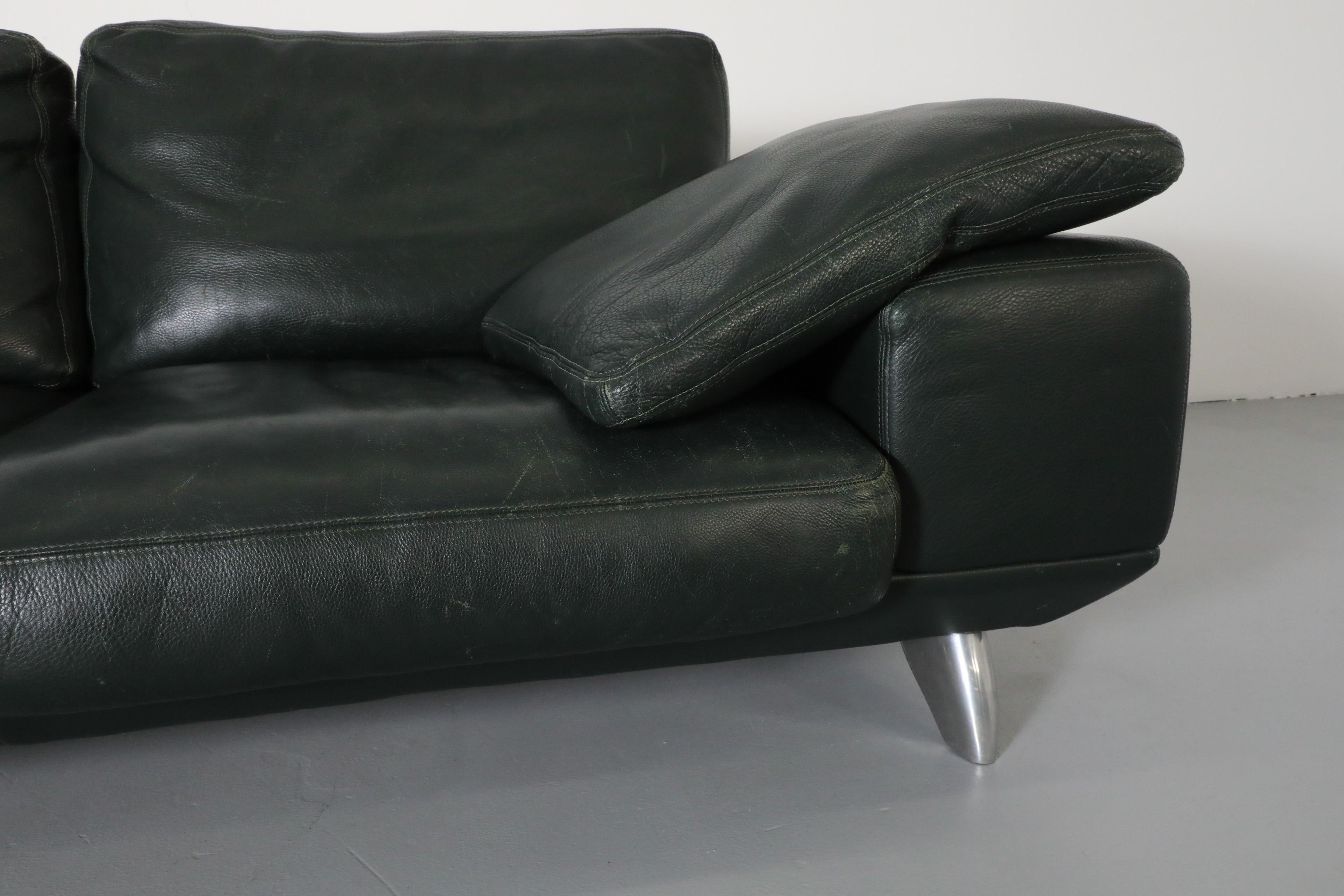 Handsome 80's Dark Green Leather Sofa by Molinari w/ Wide Arms & Metal Legs For Sale 11