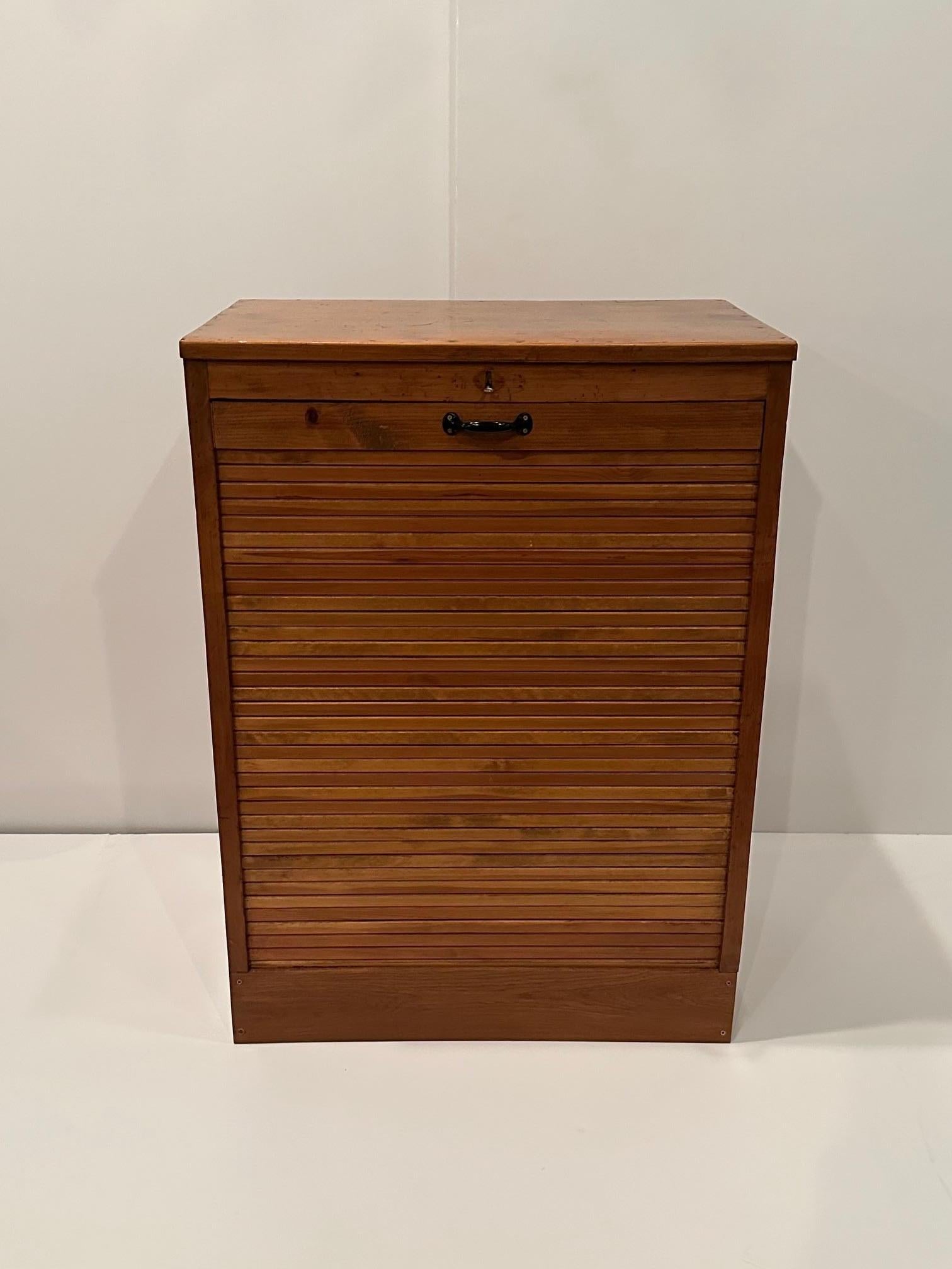 Bellissimo mobile da vino in Oak Oak antico in vendita 8