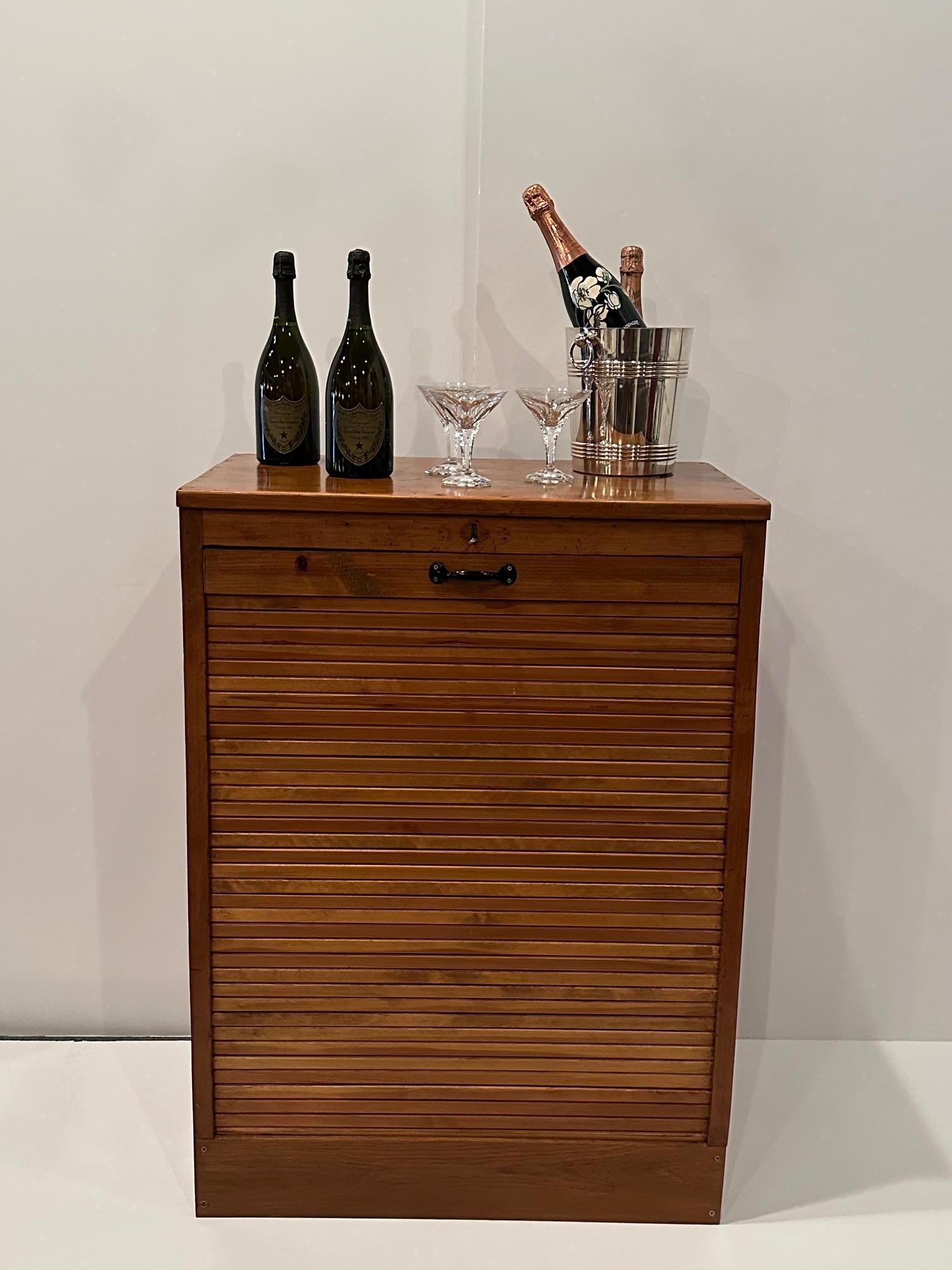 Bellissimo mobile da vino in Oak Oak antico in vendita 3