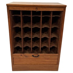 Schöner antiker Weinschrank aus belgischer Eiche