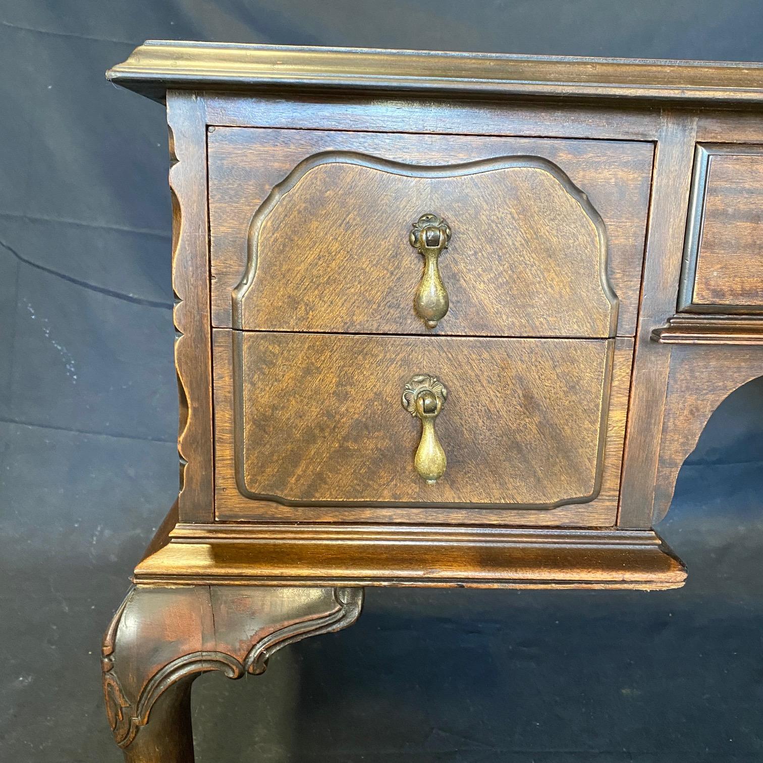 Belle table ou bureau français ancien de style Louis XV en vente 5