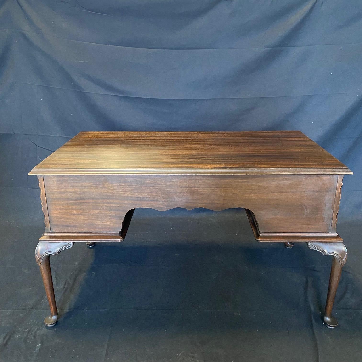 Belle table ou bureau français ancien de style Louis XV en vente 9