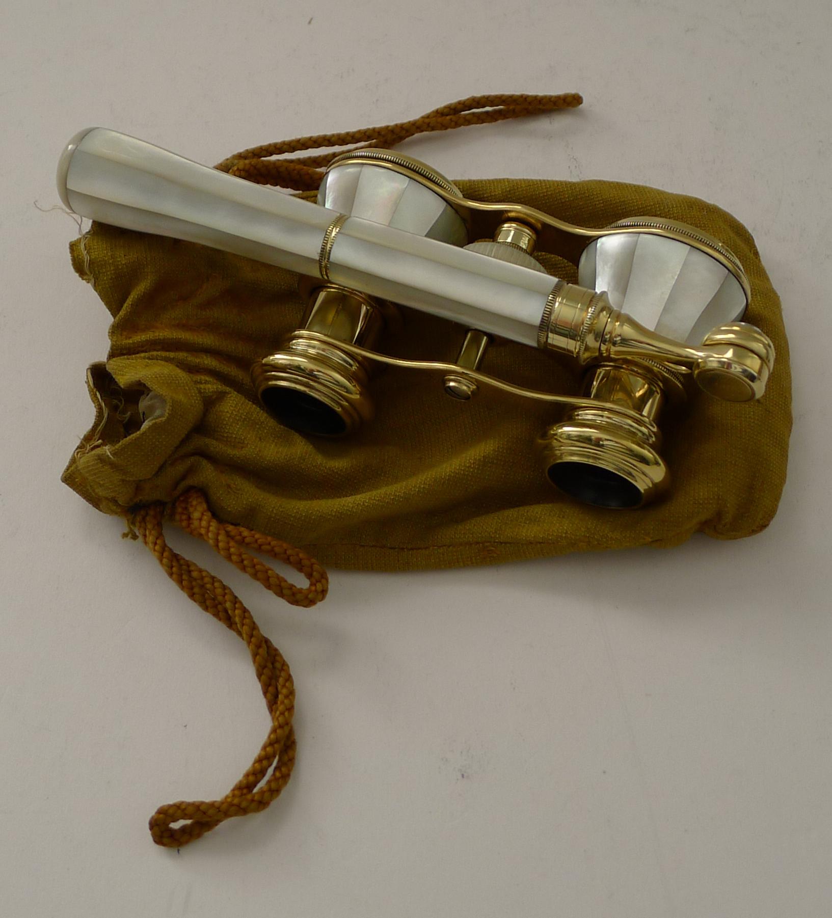 Handsome Antique French Mother of Pearl Opera Glasses - Lorgnette Handle 3