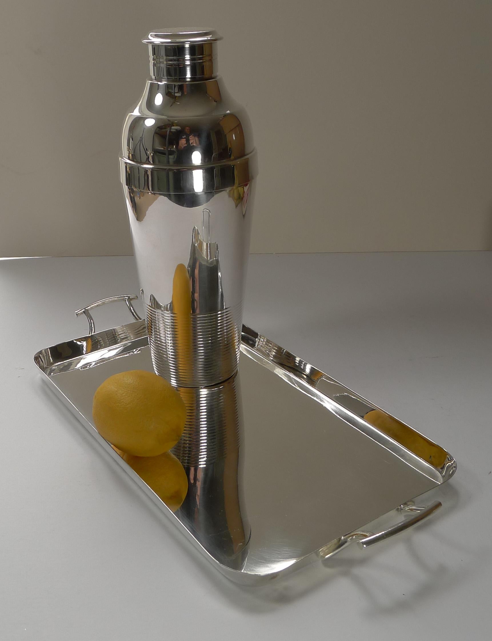 Mid-20th Century Handsome Art Deco Silver Plated Cocktail Tray by Walker & Hall, c.1930