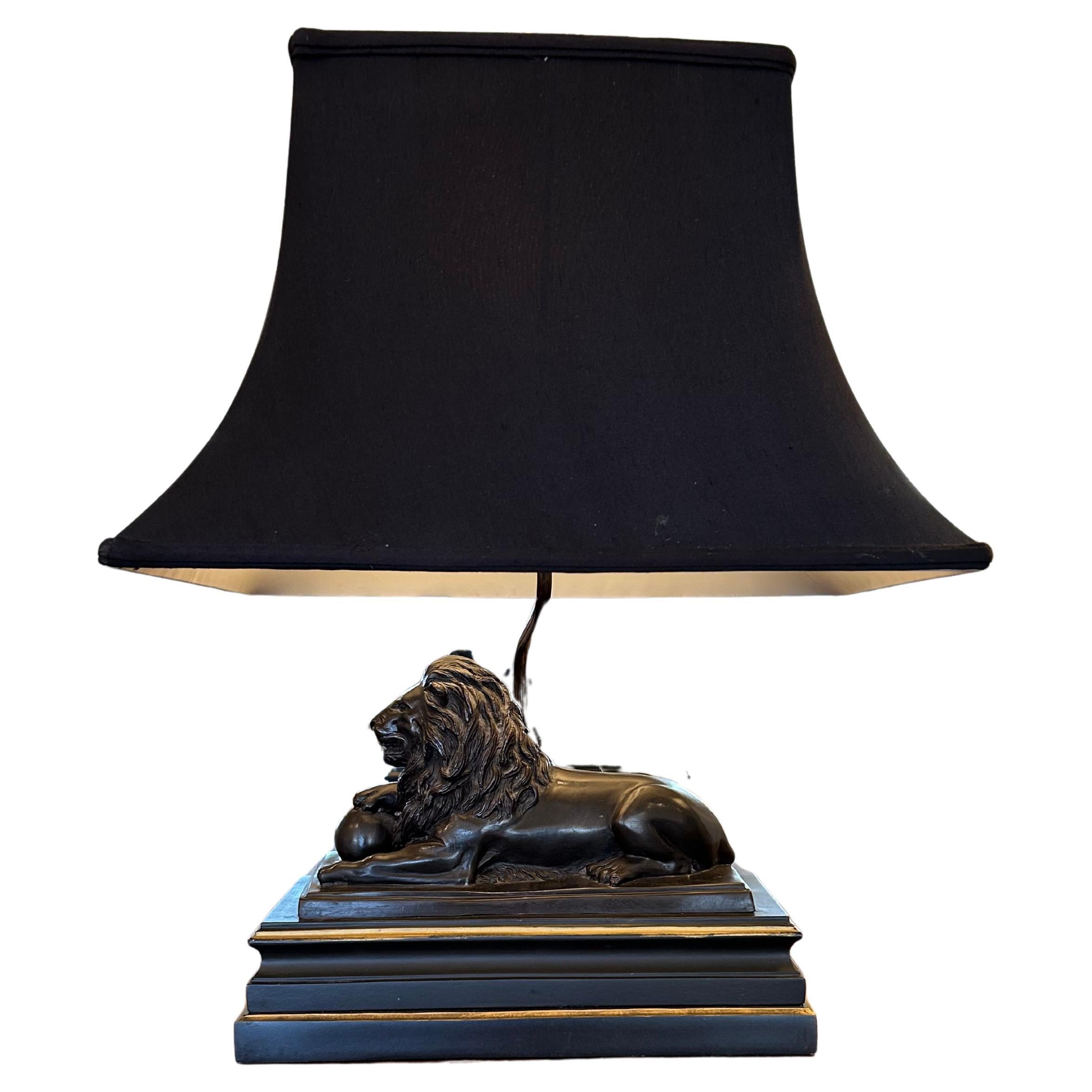 Handsome Black & Gold Lion Motif Table Lamp For Sale