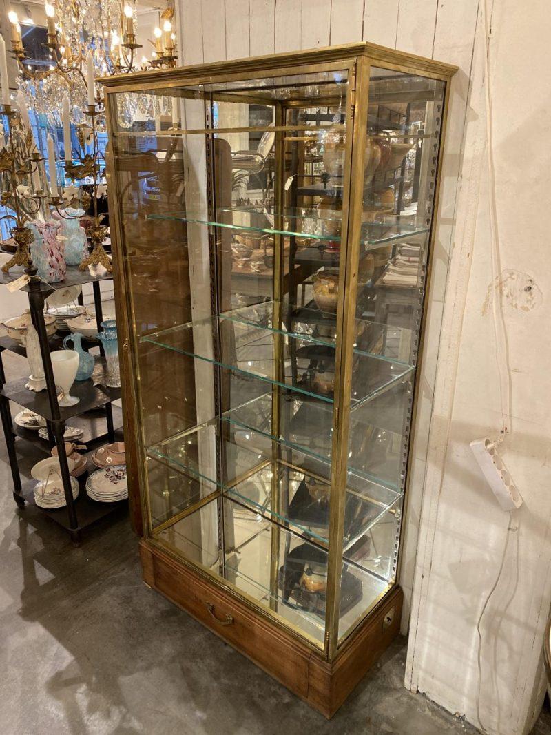 French Handsome Brass Display Cabinet, Siegel Circa 1930s France For Sale