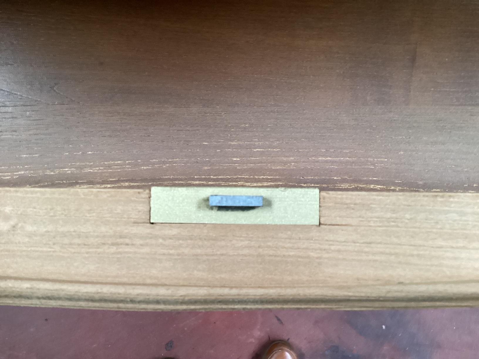 Bellissima cassettiera provinciale in ciliegio cerato in vendita 1