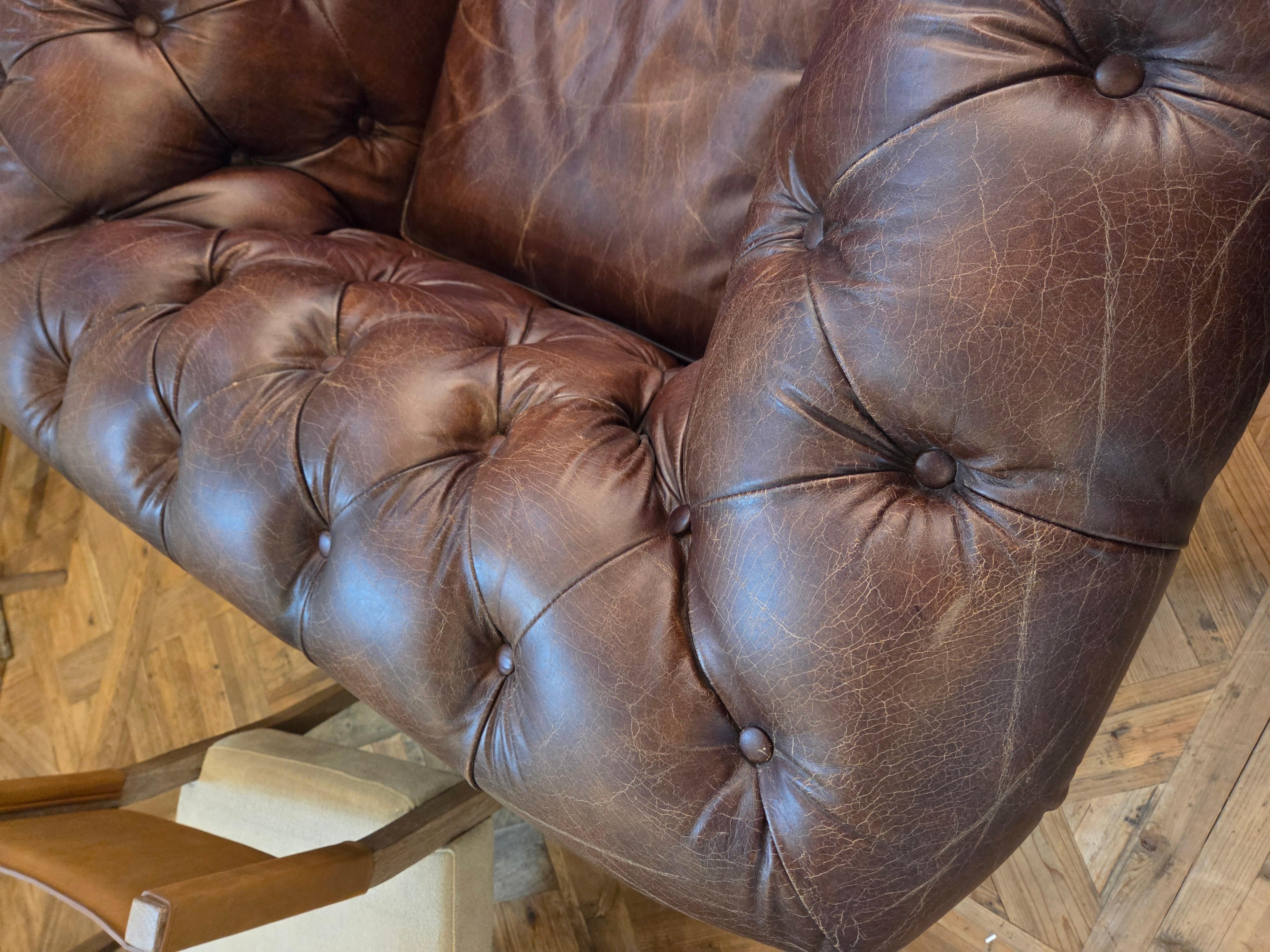 Handsome Chesterfield Club Chairs, Great Color And Patination, Preis pro Stuhl im Angebot 1