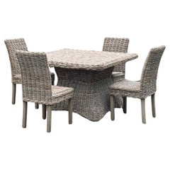 Schönes Coastal-Rattan-Esszimmer-Set
