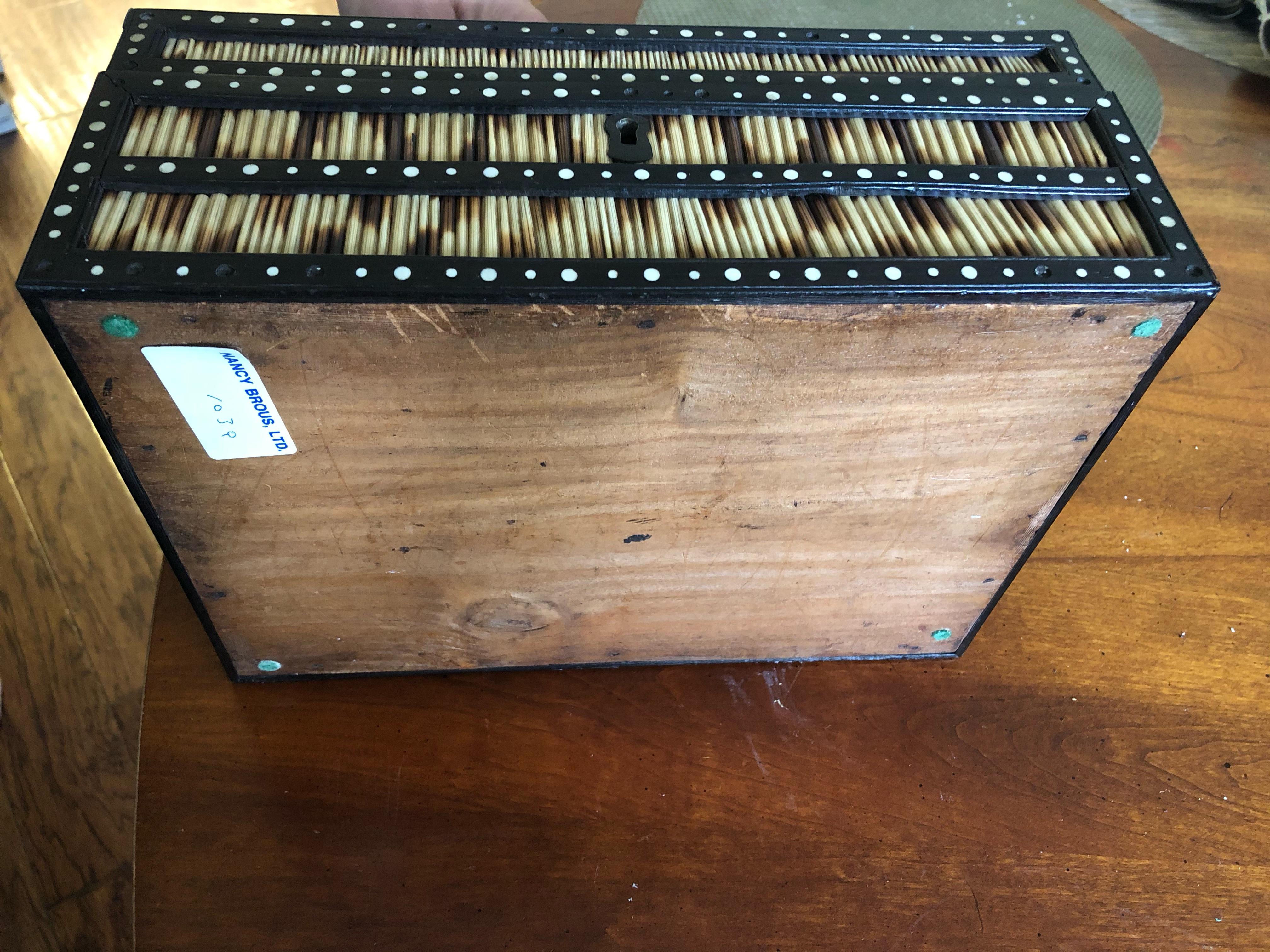 Handsome Collectible Late 19th Century Porcupine Quill Box 5
