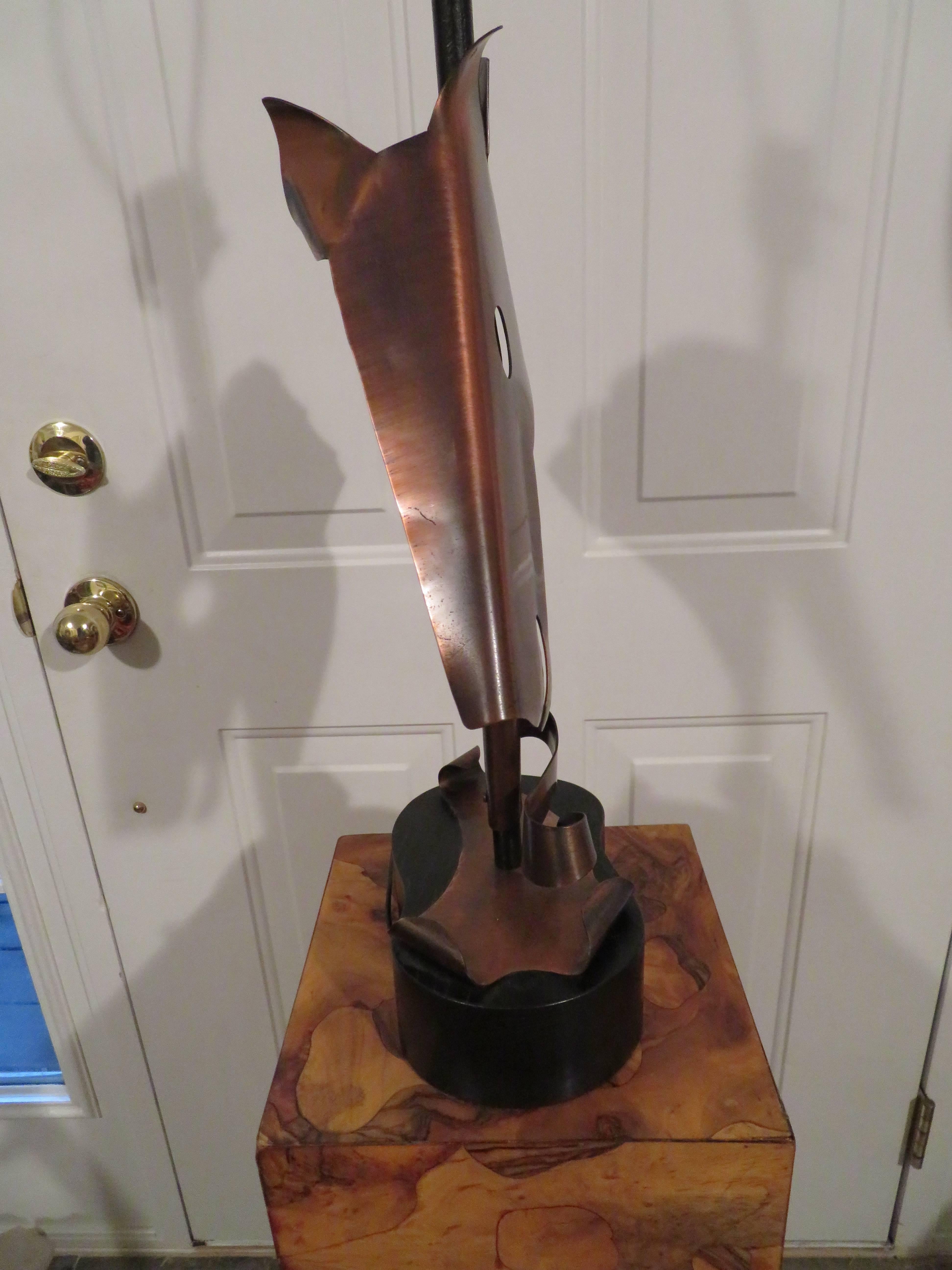 Schöne Heifetz-Pferdenkopf-Lampe aus Kupfer, Dänische Moderne, Mitte des Jahrhunderts (amerikanisch) im Angebot