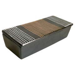 Handsome Covered Box von Glidden Pottery Likely Designed by Fong Chow