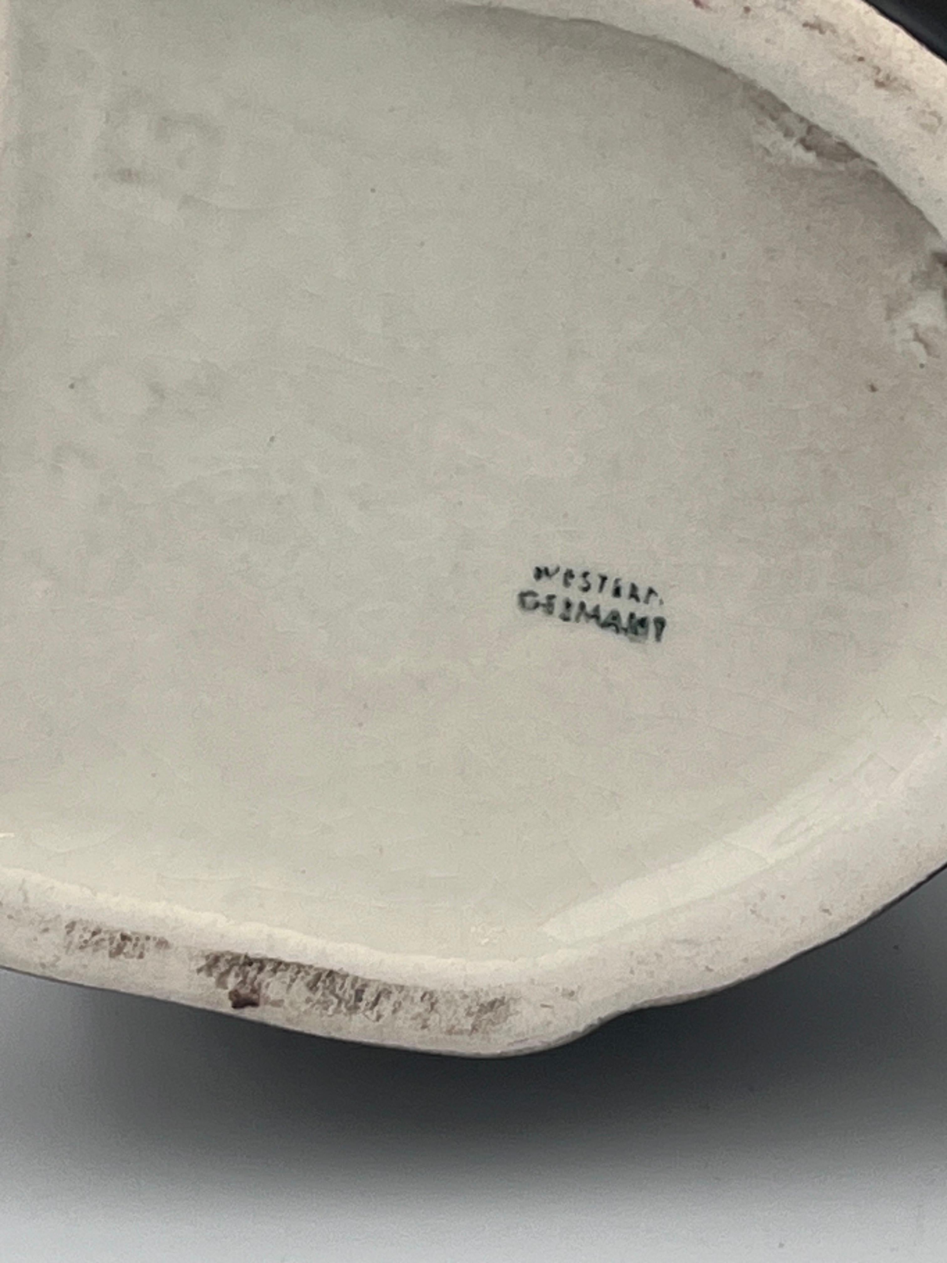 Belle théière en porcelaine teckel Allemagne fin des années 1940, Label d'origine en vente 3