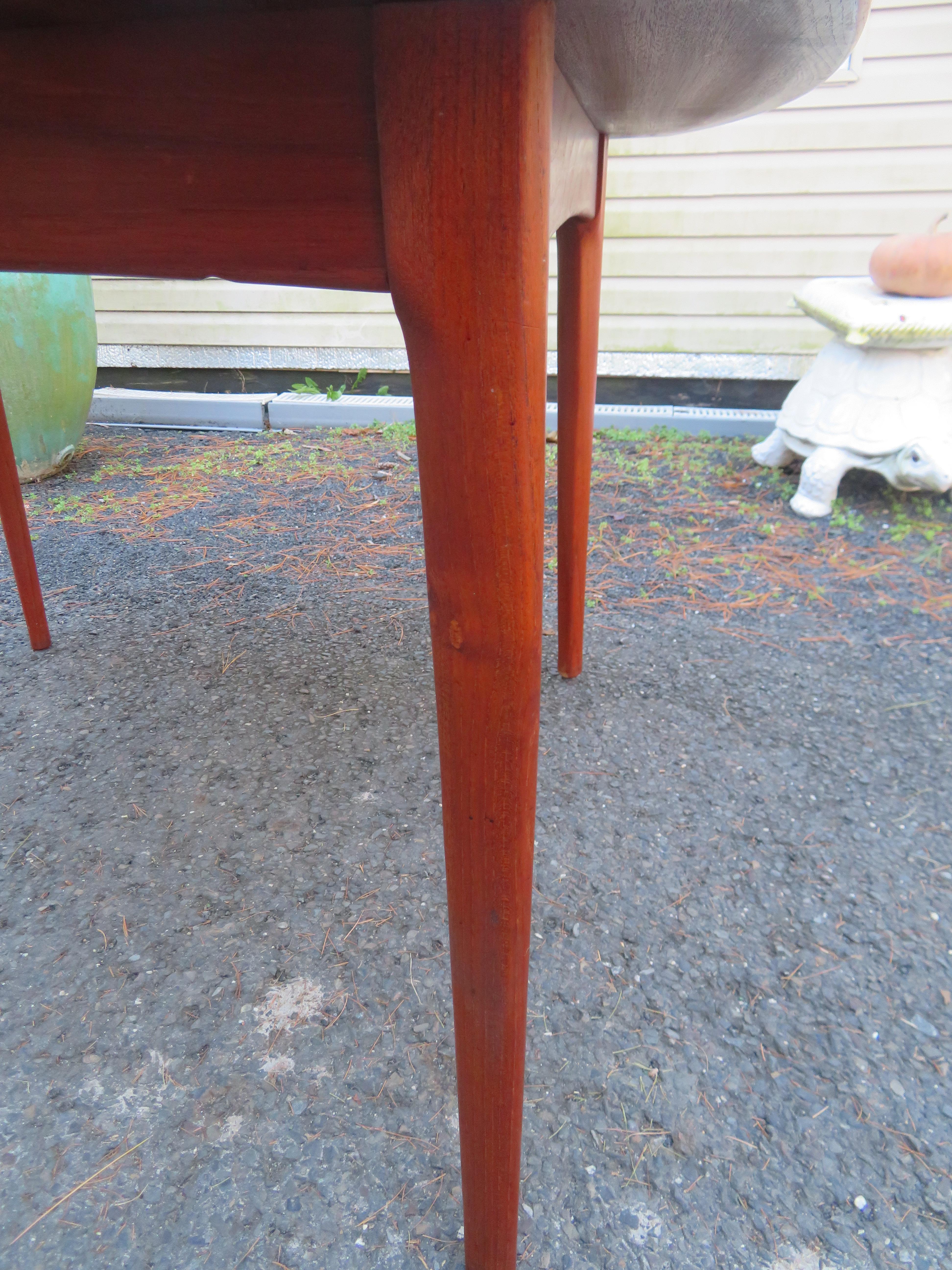 Handsome Danish Expandable Teak Dining Table by H. W. Klein for Bramin In Good Condition For Sale In Pemberton, NJ