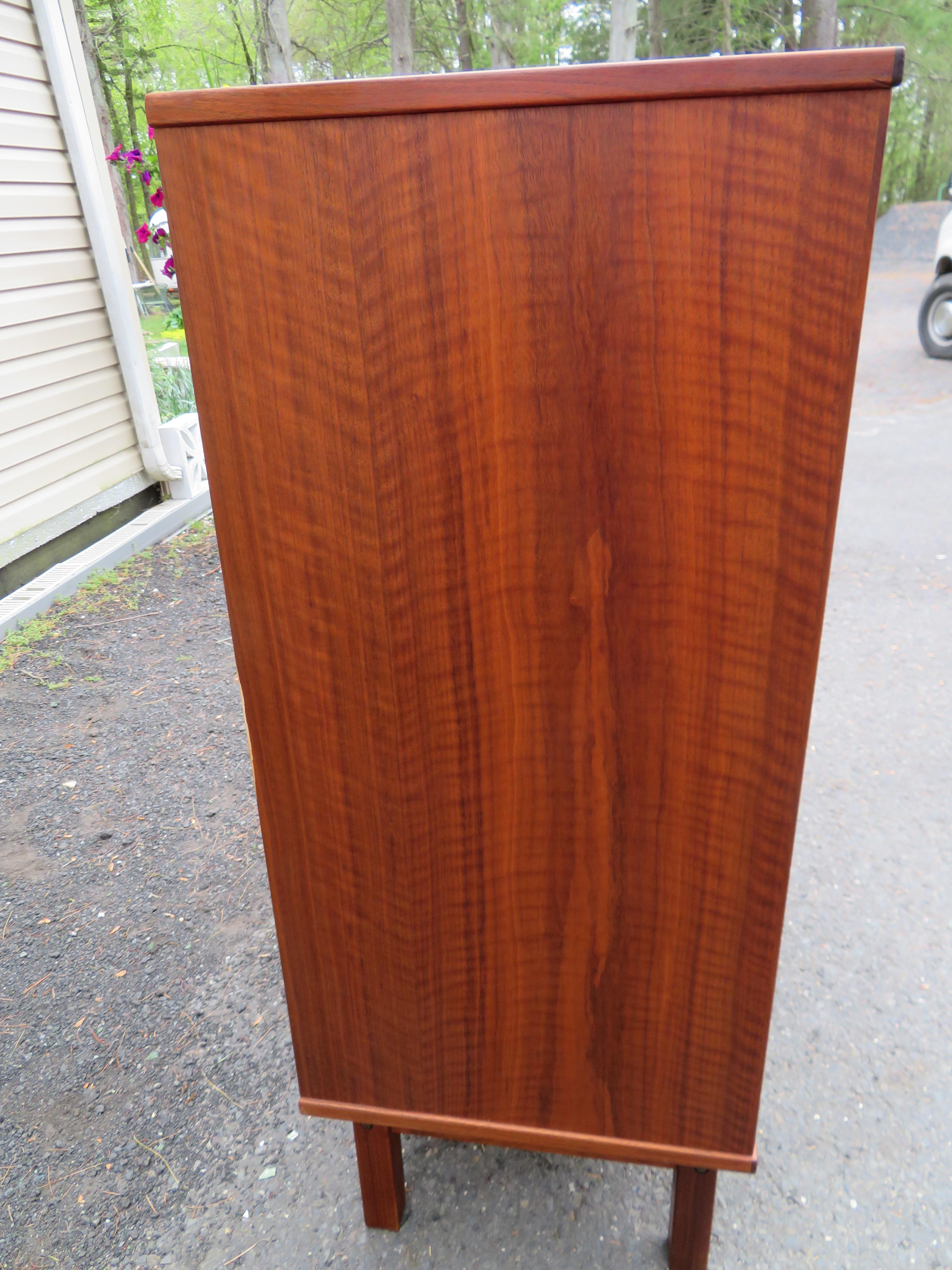 Handsome Danish Modern Teak Johannes Andersen Tall Dresser Mid-Century  For Sale 7