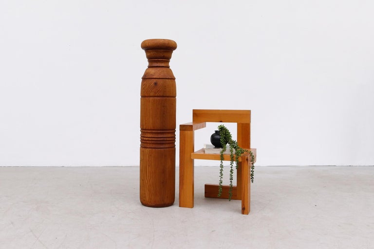 Mid-Century Modern Handsome Decorative Carved Douglas Fir Pedestal For Sale