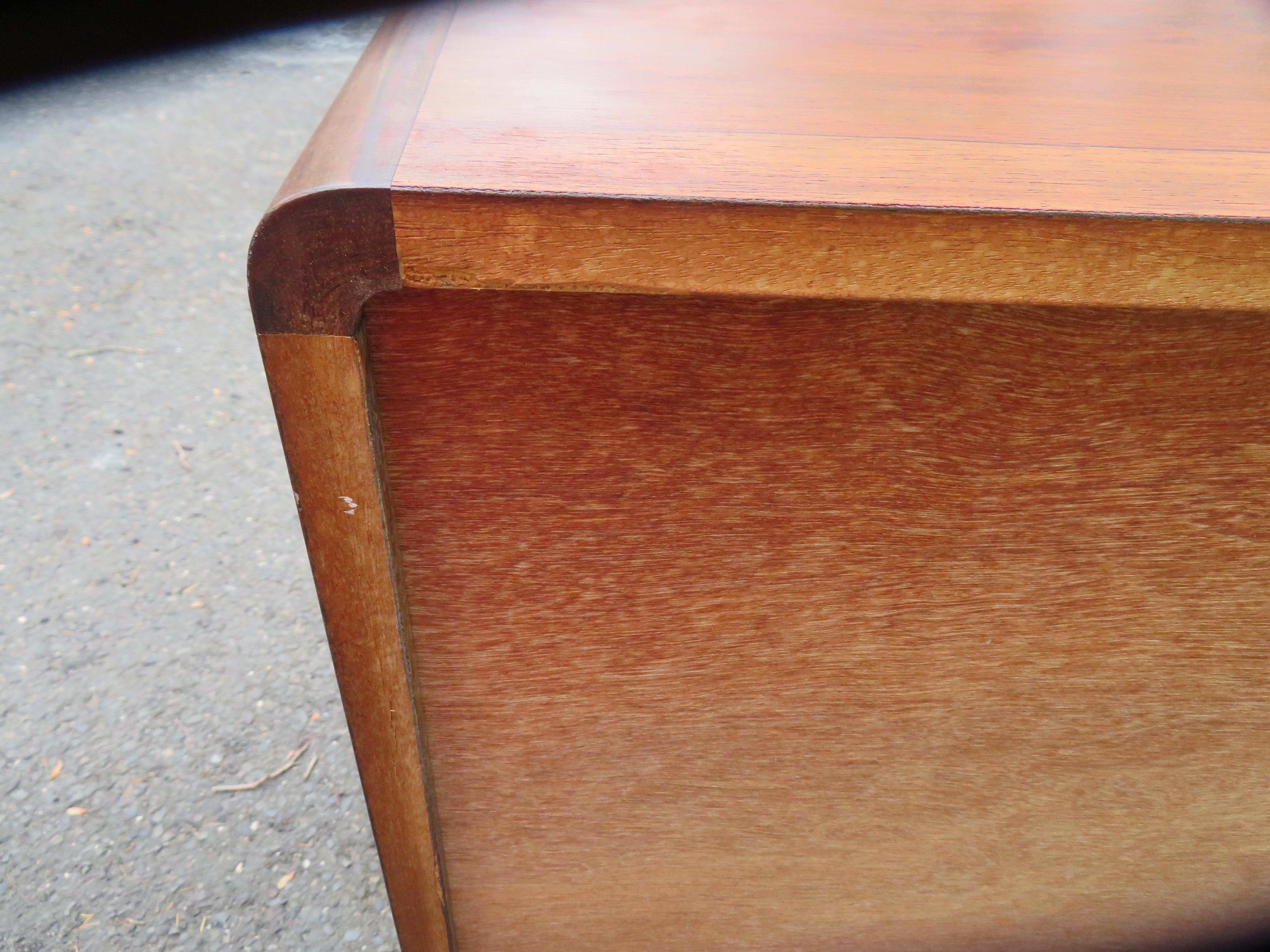 Bellissima credenza / credenza in palissandro danese Dyrlund con gambe a slitta in vendita 5