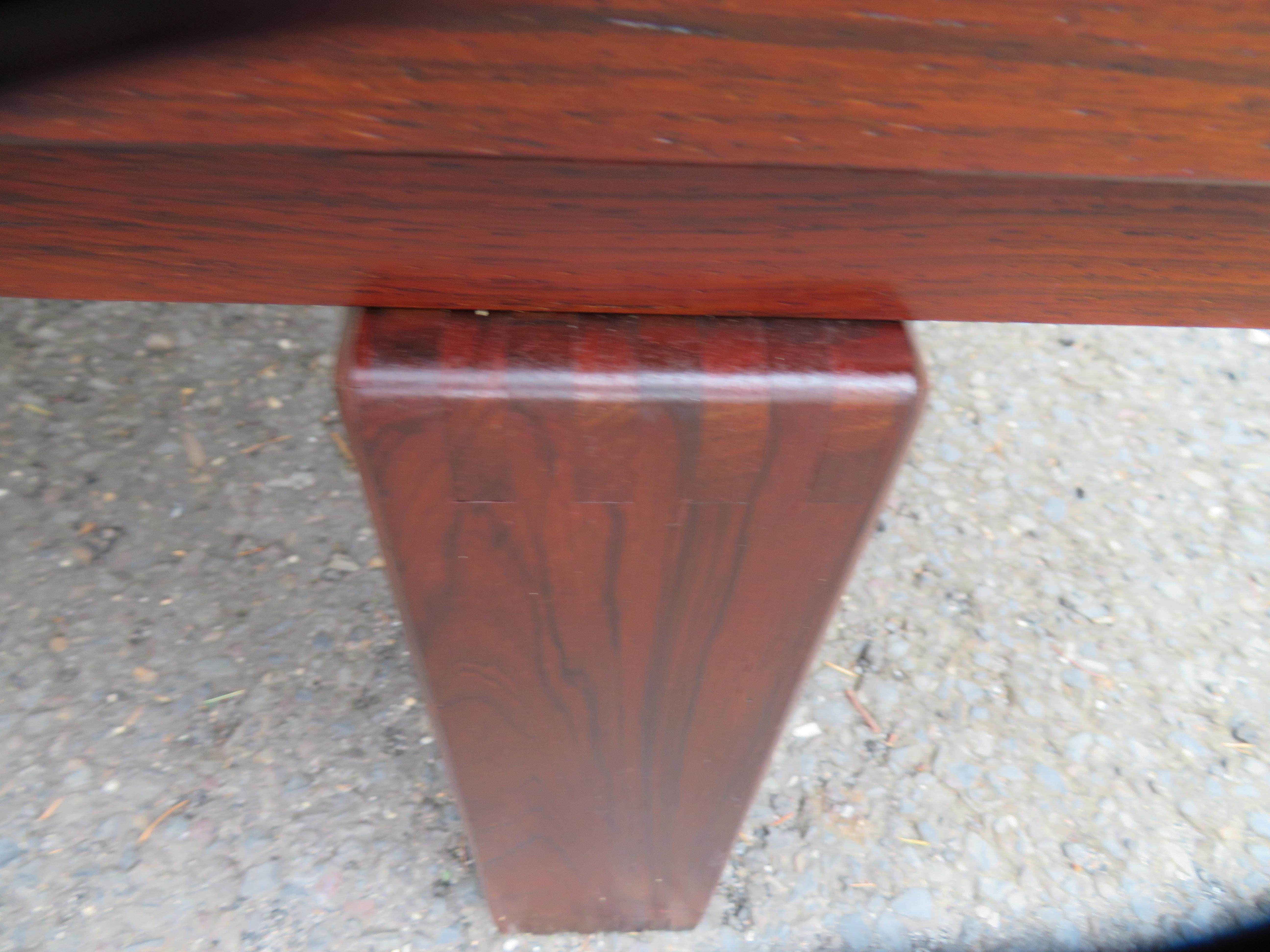 Bellissima credenza / credenza in palissandro danese Dyrlund con gambe a slitta in vendita 11