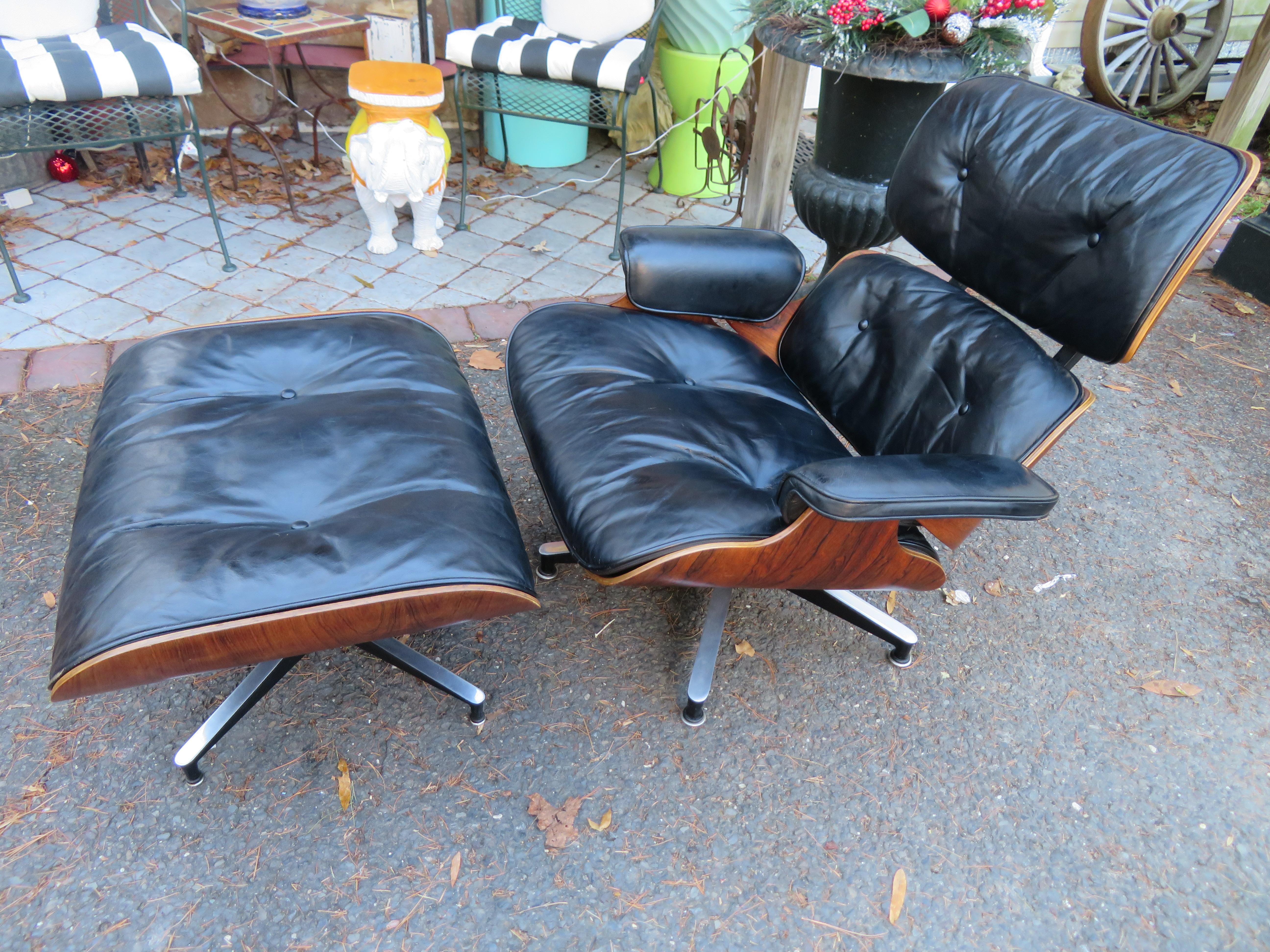 Handsome Early Rosewood Eames Lounge Chair Ottoman Mid-Century Modern 13
