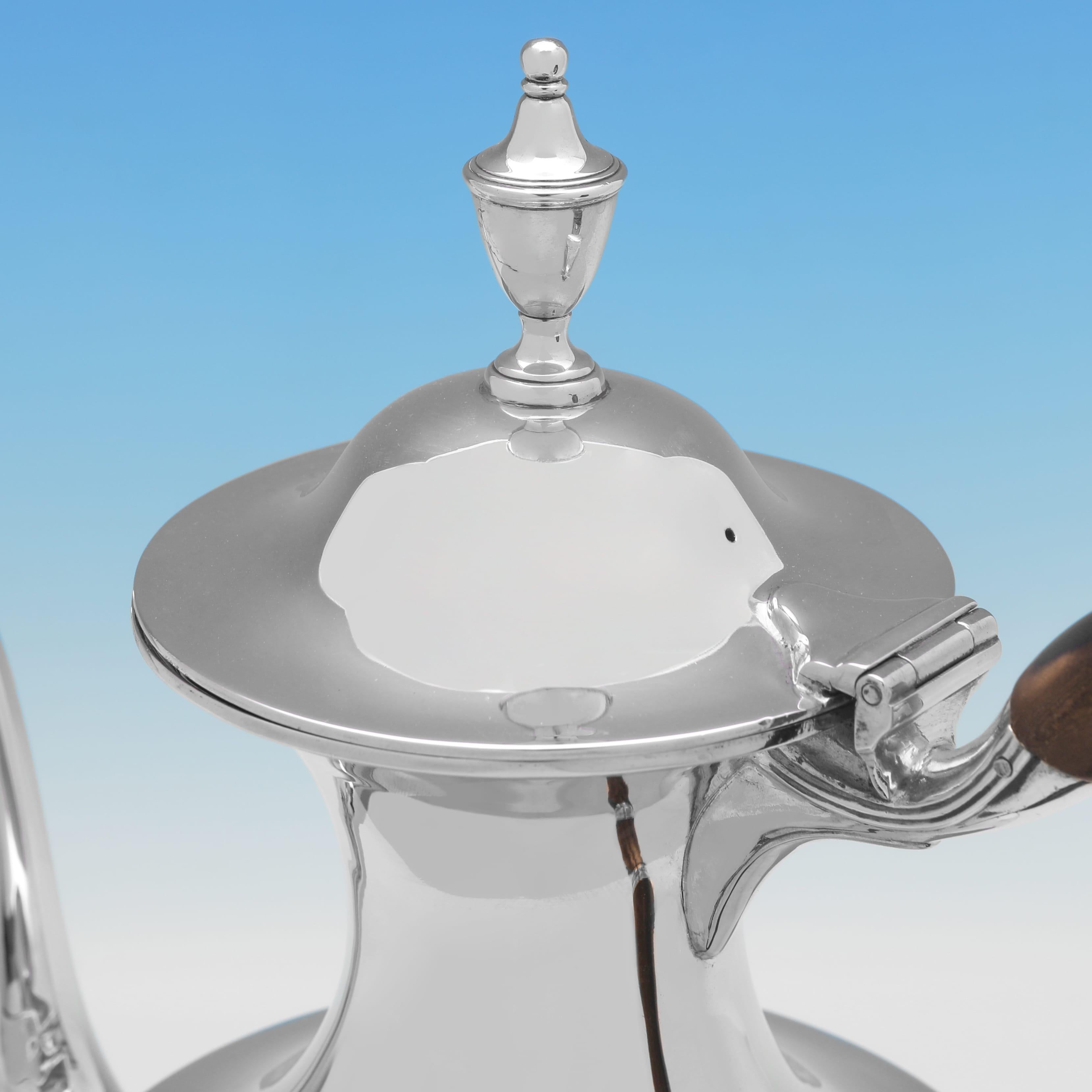 Preciosa cafetera eduardiana de plata de ley fabricada por Mappin & Webb en 1904 Eduardiano en venta
