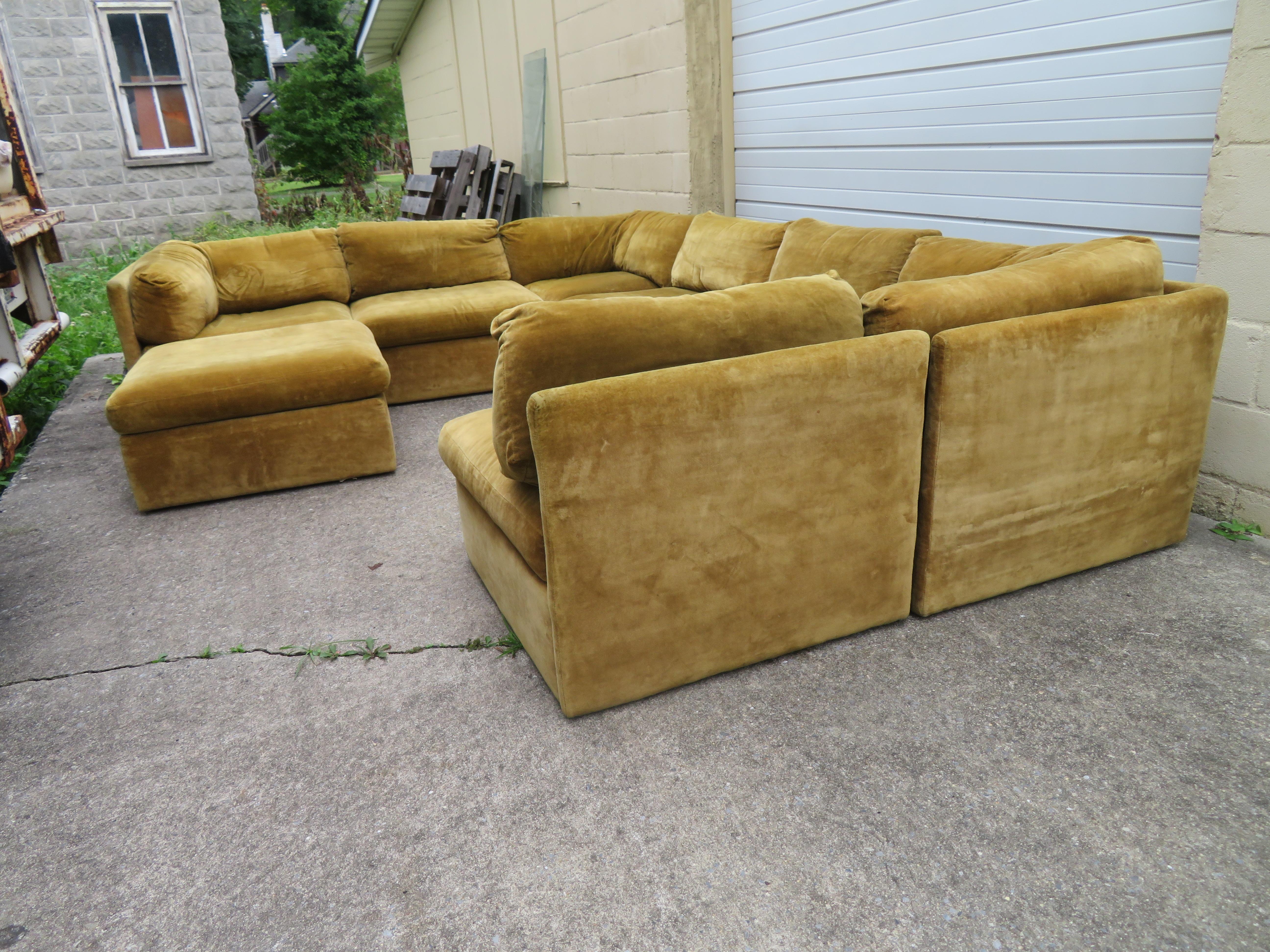 Handsome Eight-Piece Signed Milo Baughman Sectional Cube Sofa Mid-Century Modern 5