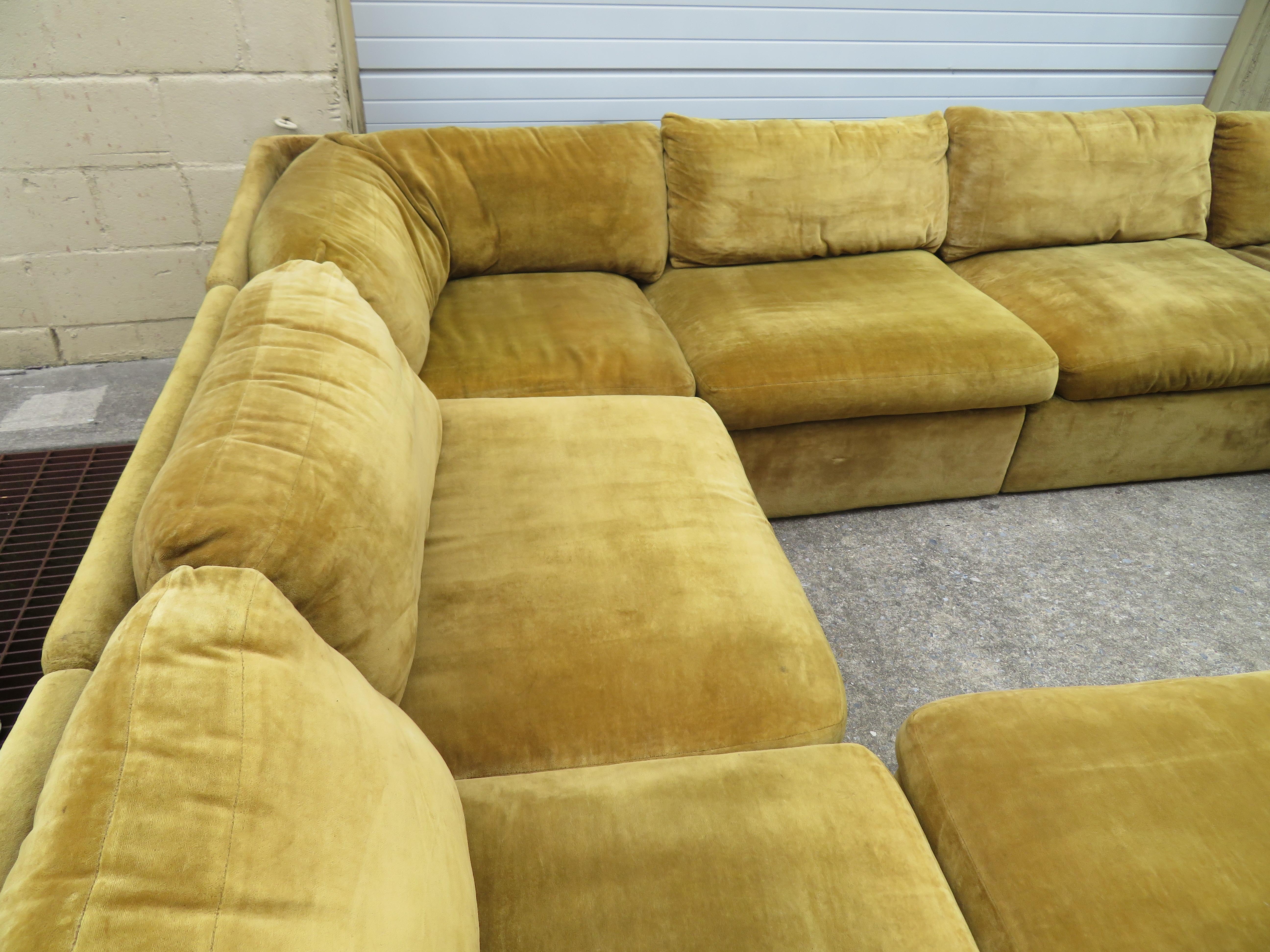 Handsome Eight-Piece Signed Milo Baughman Sectional Cube Sofa Mid-Century Modern 2