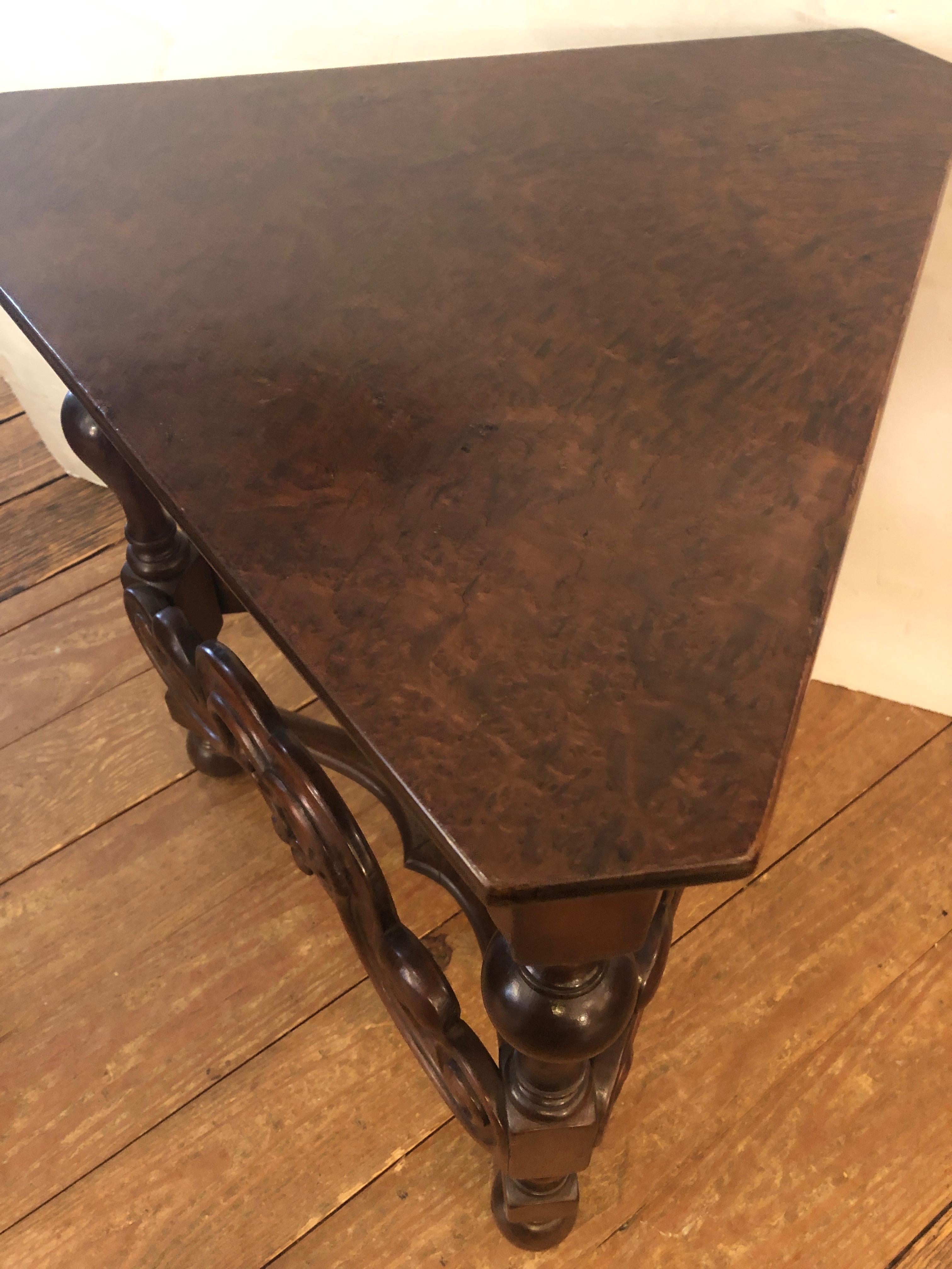 Handsome English Antique Triangular Walnut Side End Table 4