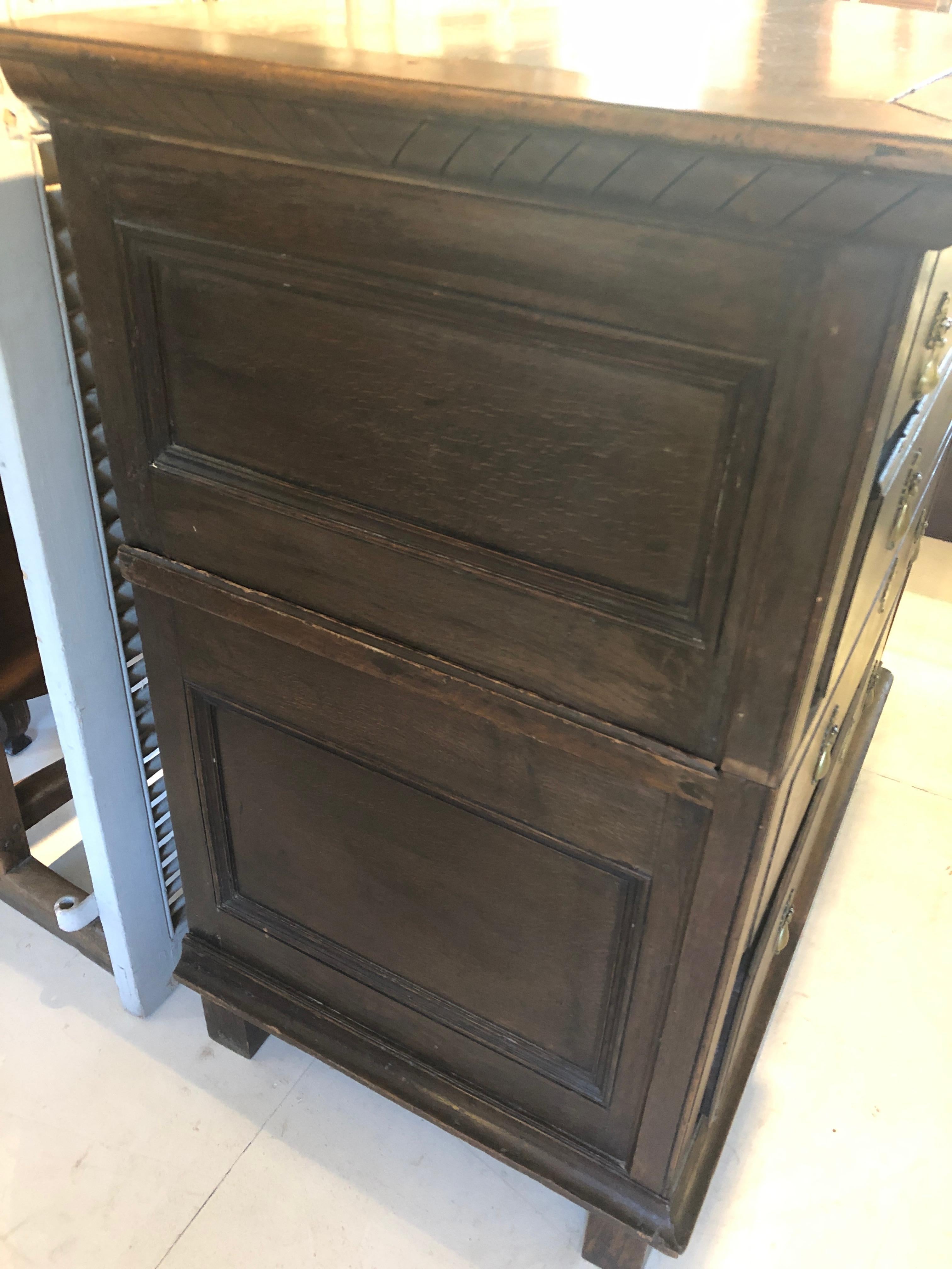 Handsome English Antique Walnut Chest of Drawers For Sale 3