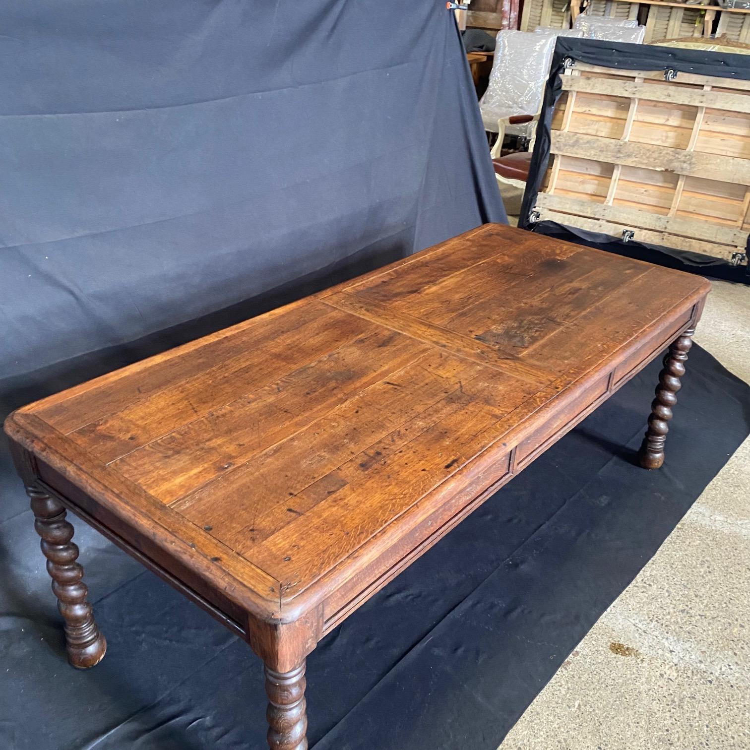Handsome French 19th Century Oak Barley Twist Dining Table In Good Condition In Hopewell, NJ