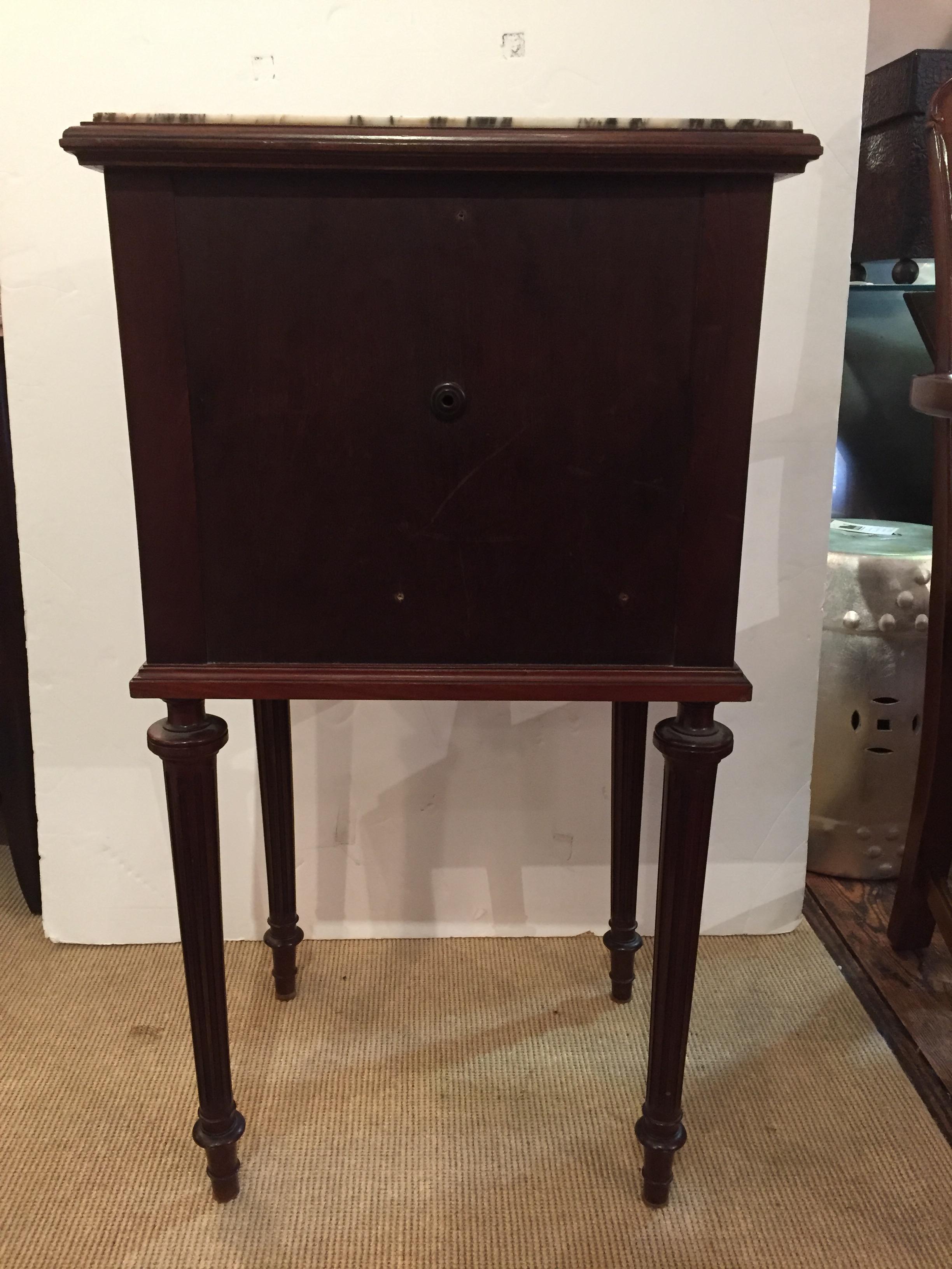 Handsome French Mahogany and Marble Nightstand End Table In Excellent Condition In Hopewell, NJ