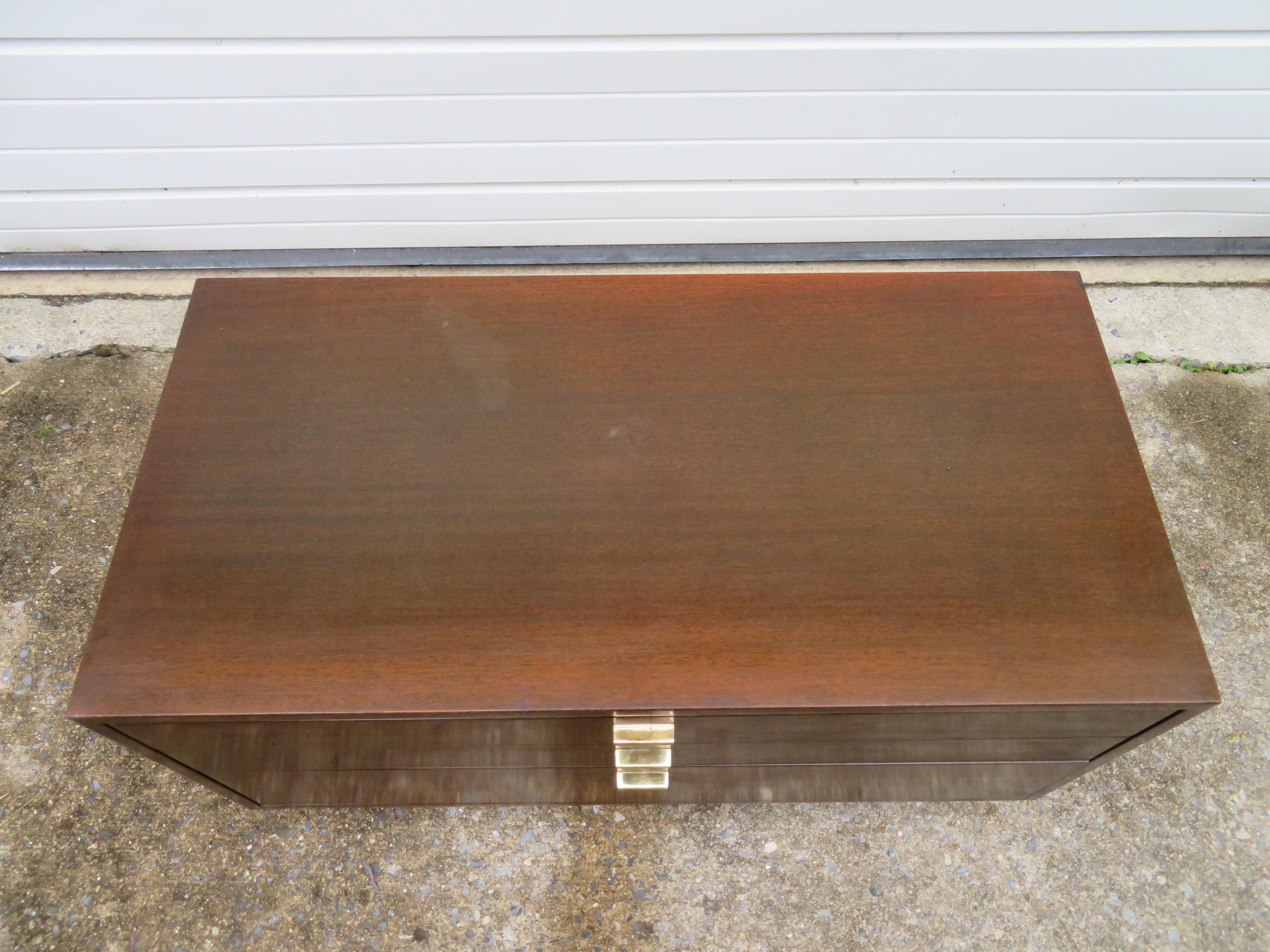 American Handsome Harvey Probber Small Chest Cabinet Nightstand Mid-Century Modern