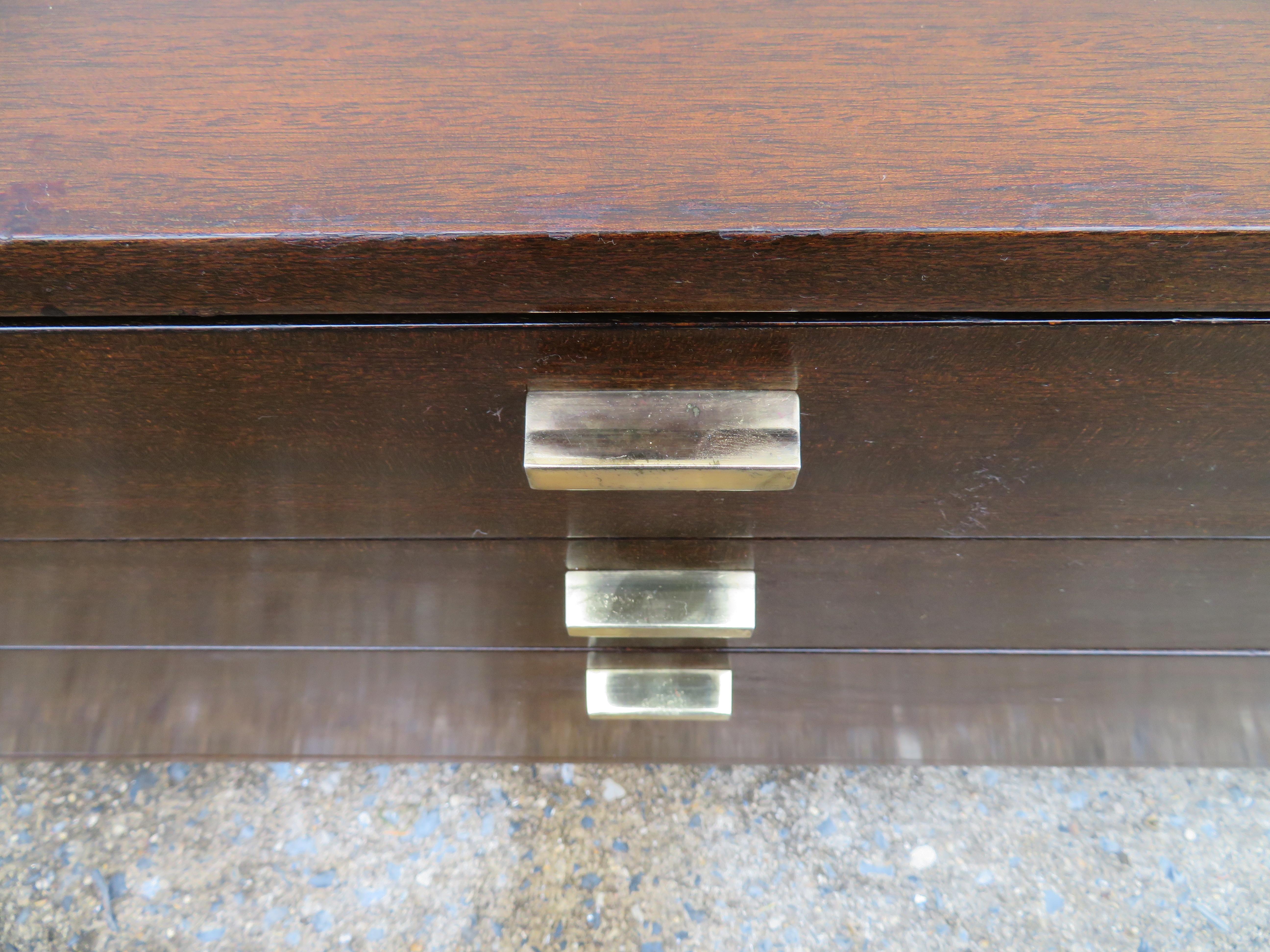 Mid-20th Century Handsome Harvey Probber Small Chest Cabinet Nightstand Mid-Century Modern