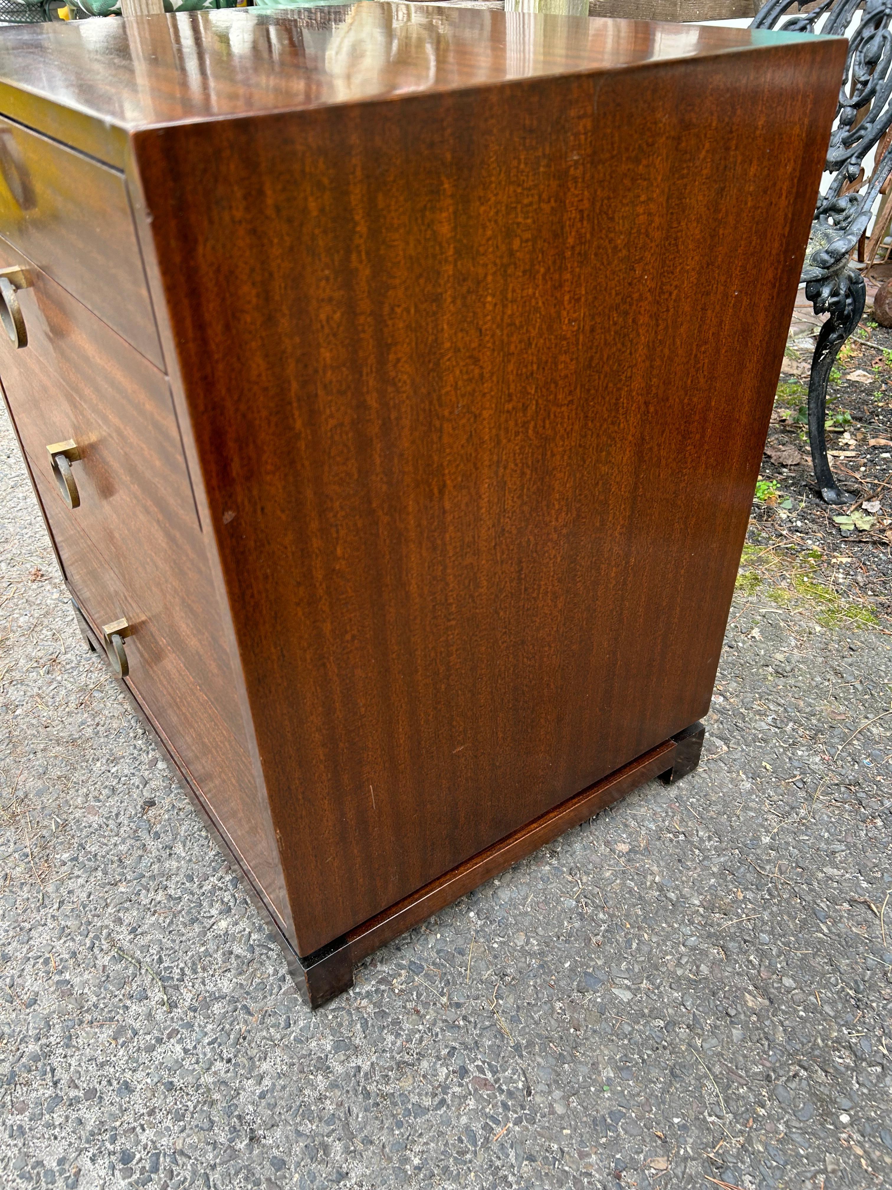 Mid-20th Century Handsome Harvey Probber Small Chest Night Stand Mid-Century Modern For Sale