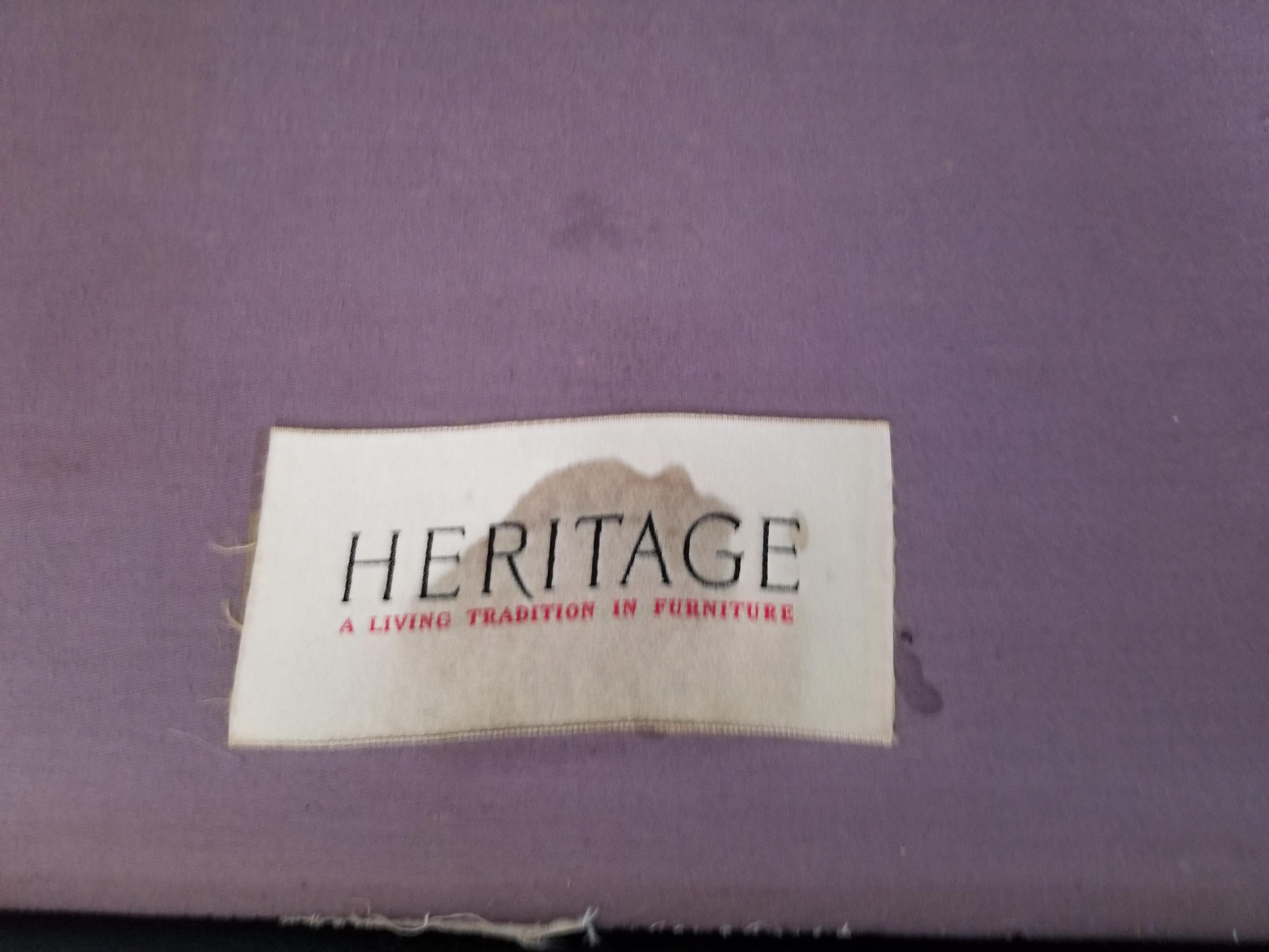1950er Heritage Mahagoni-Loungesessel aus Kunstleder im Angebot 7